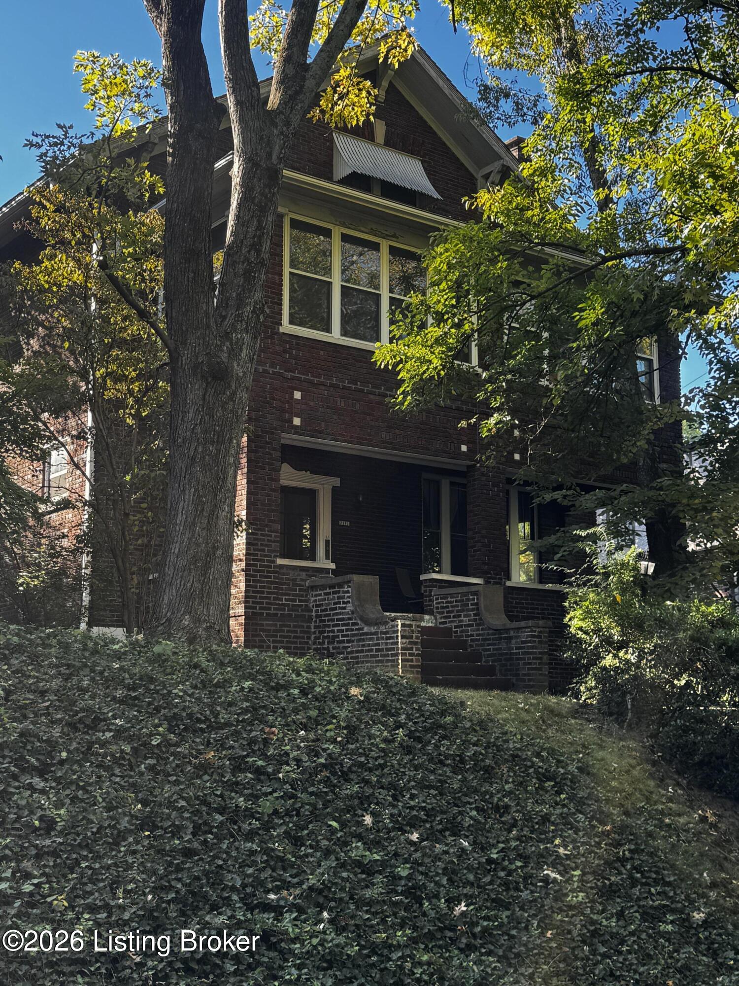 2116 Baringer Ave Property Photo 1