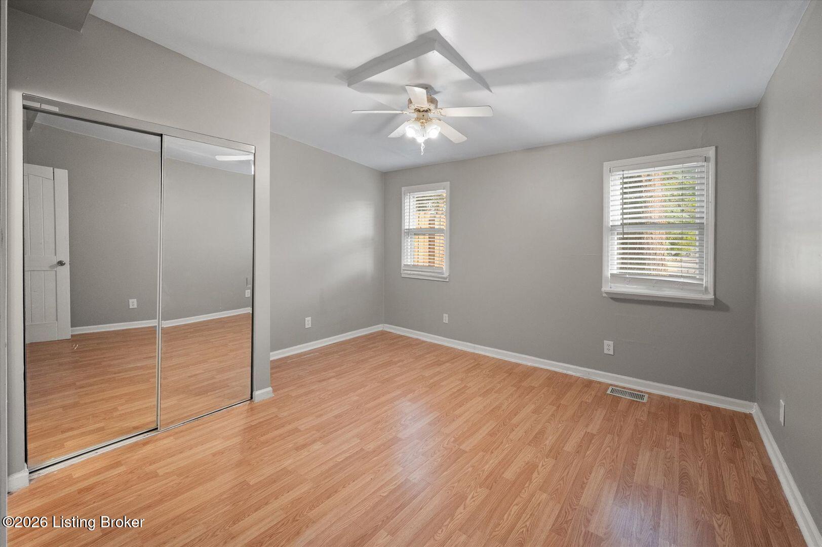949 Mary St Property Photo 10