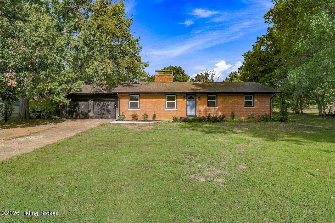 386 S Deepwood Dr Property Photo 2