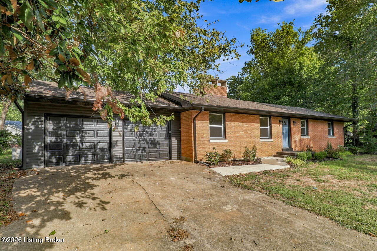 386 S Deepwood Dr Property Photo 5