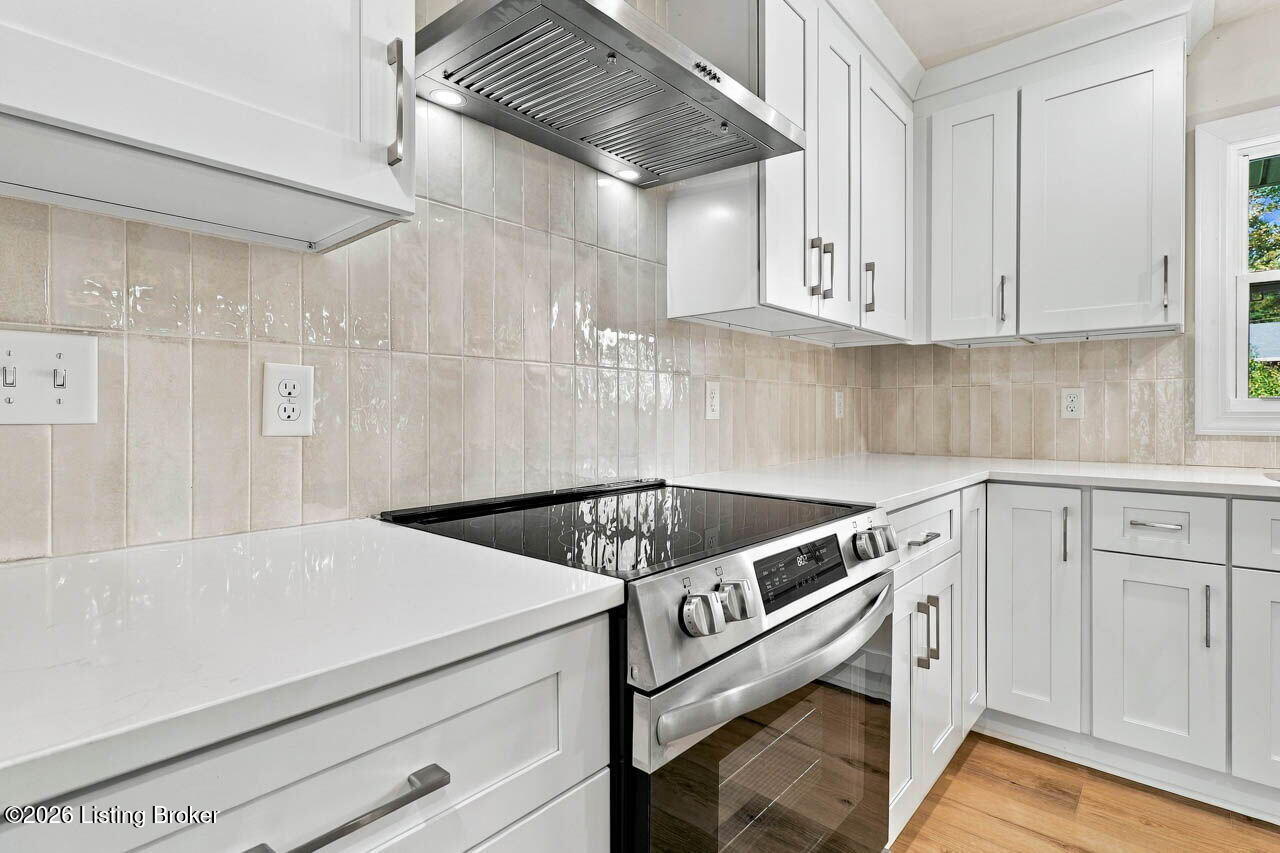386 S Deepwood Dr Property Photo 18