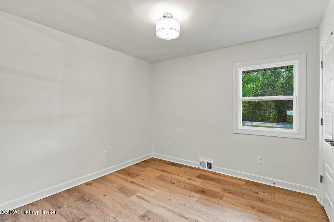 386 S Deepwood Dr Property Photo 27
