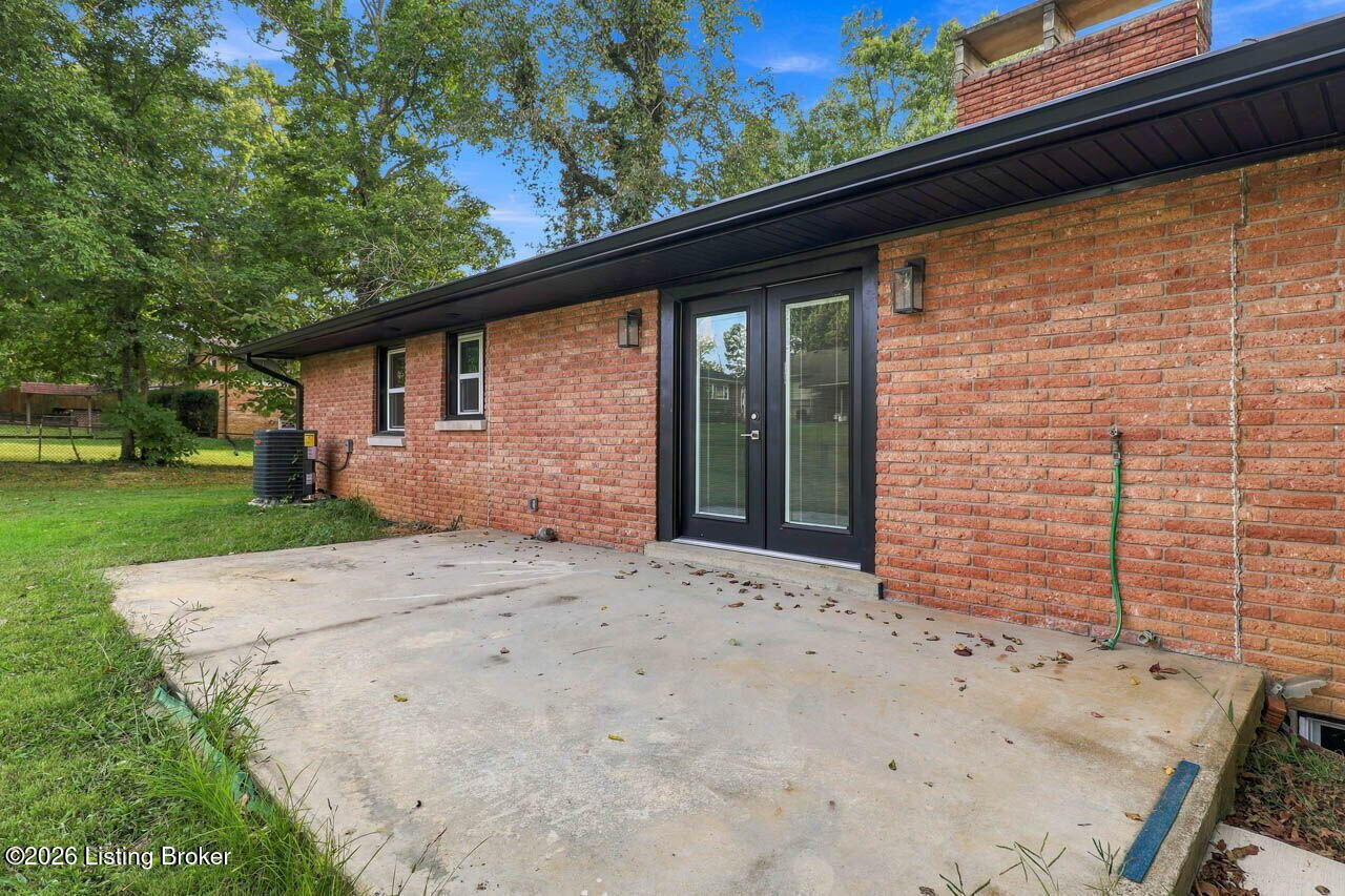 386 S Deepwood Dr Property Photo 49