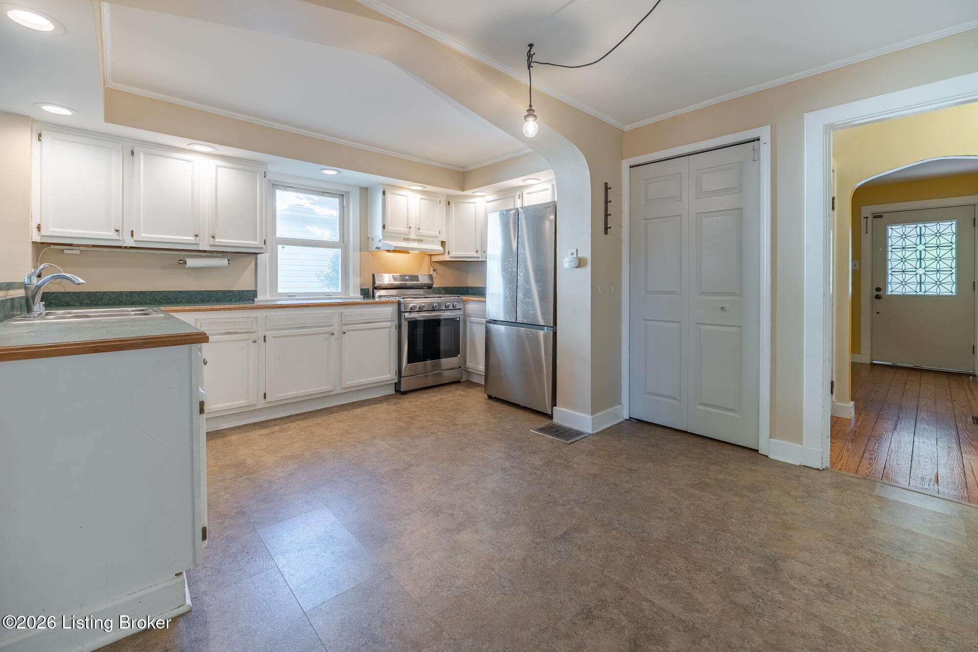 1144 Saint Michael St Property Photo 11