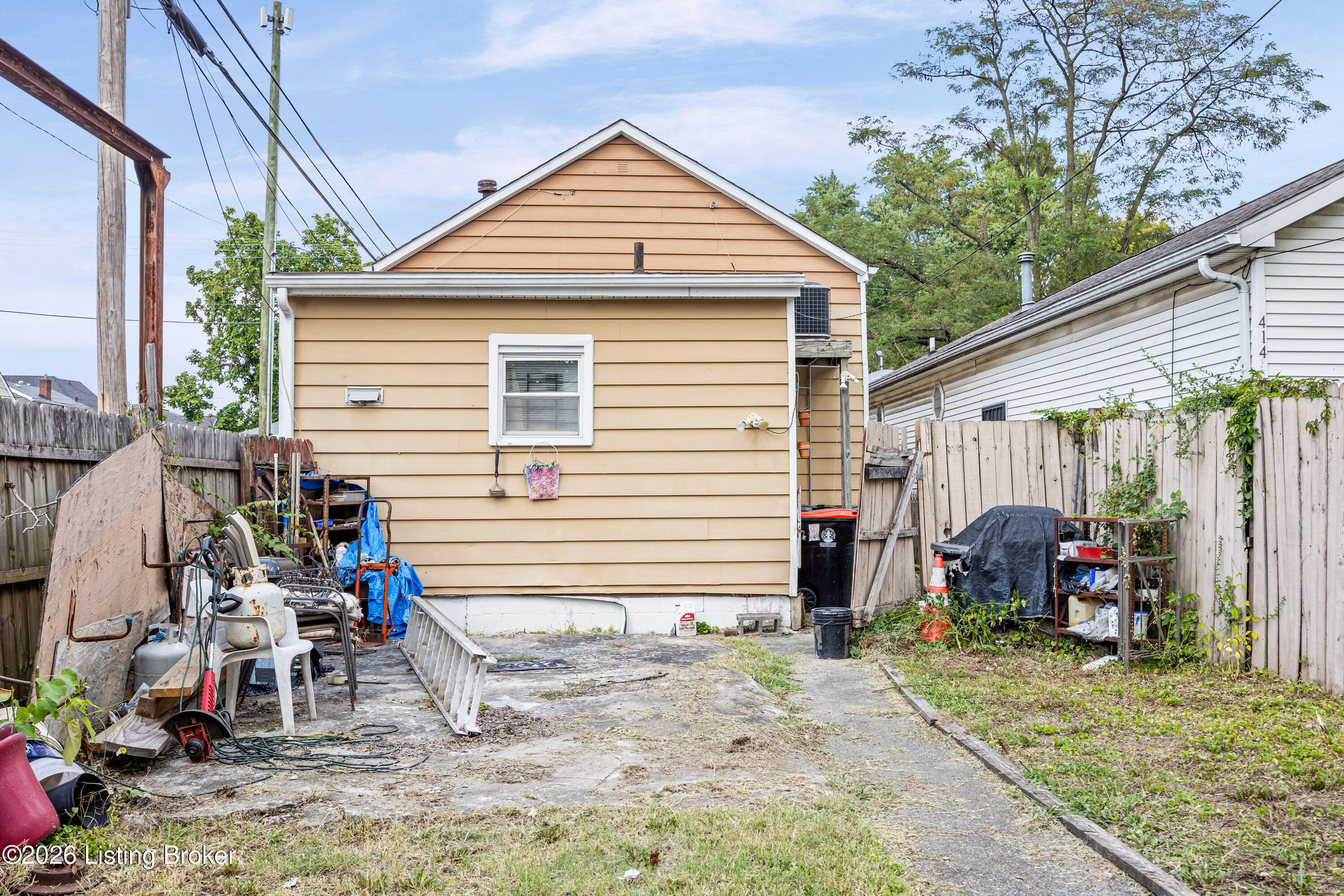 412 E Ormsby Ave Property Photo 12