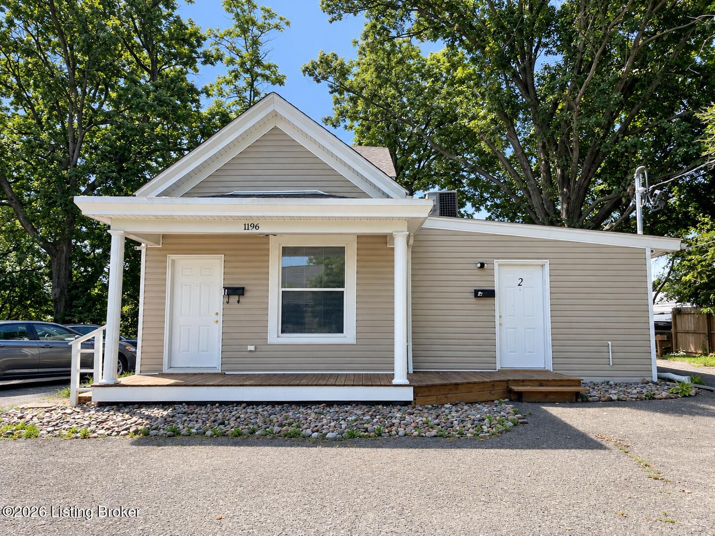 1196 Innis Ct 2 Property Photo 1