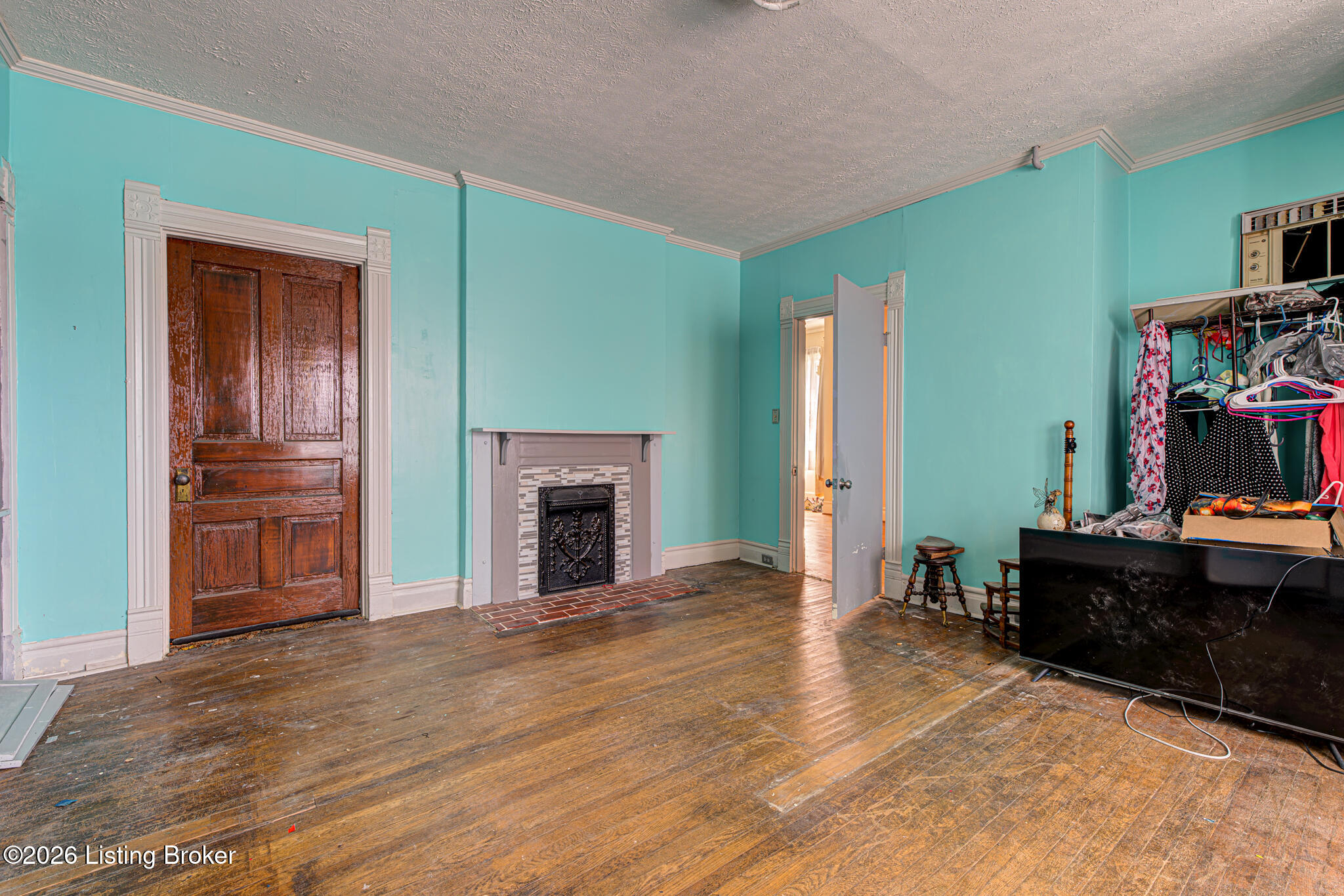 310 N Walnut St Property Photo 17