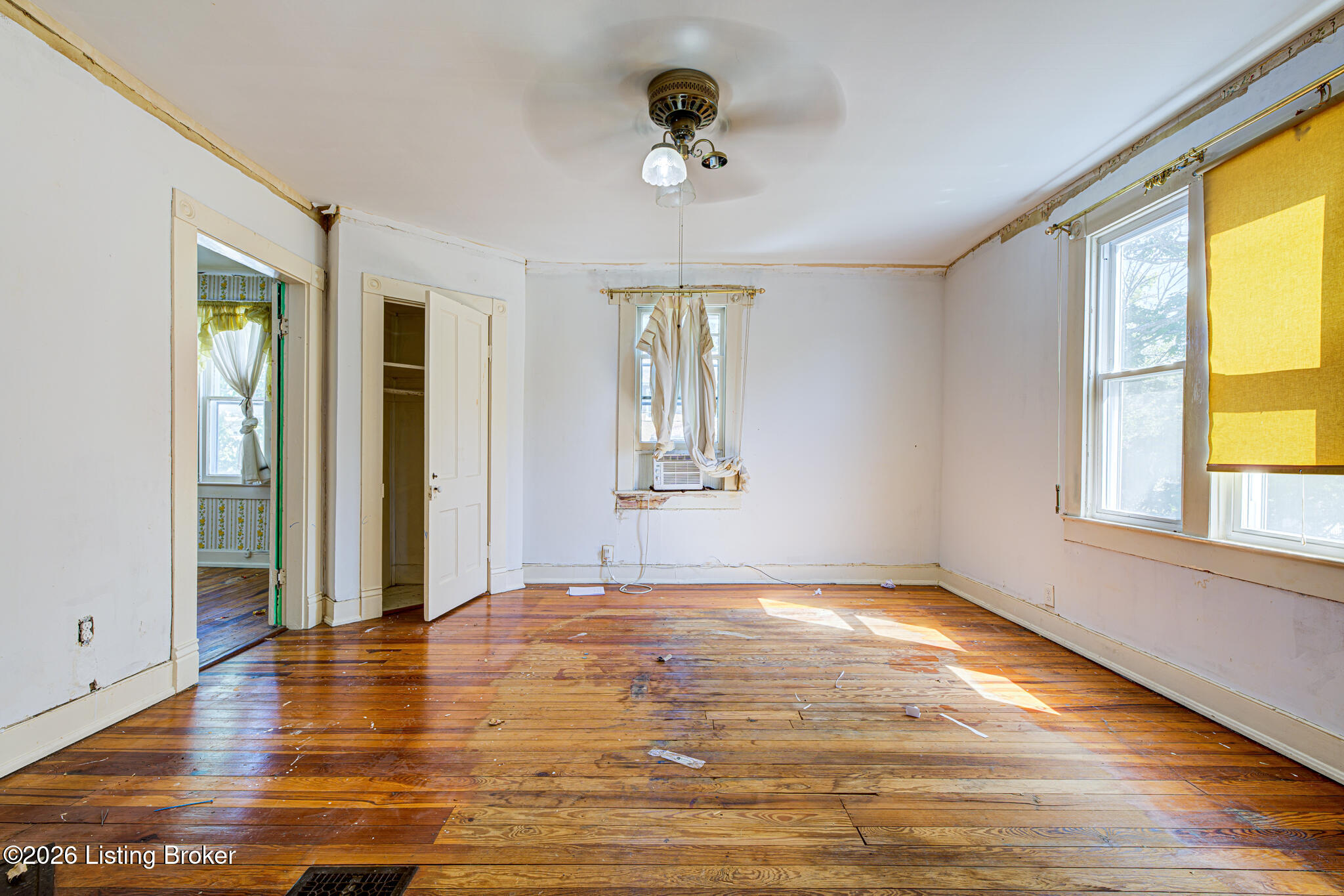 310 N Walnut St Property Photo 30