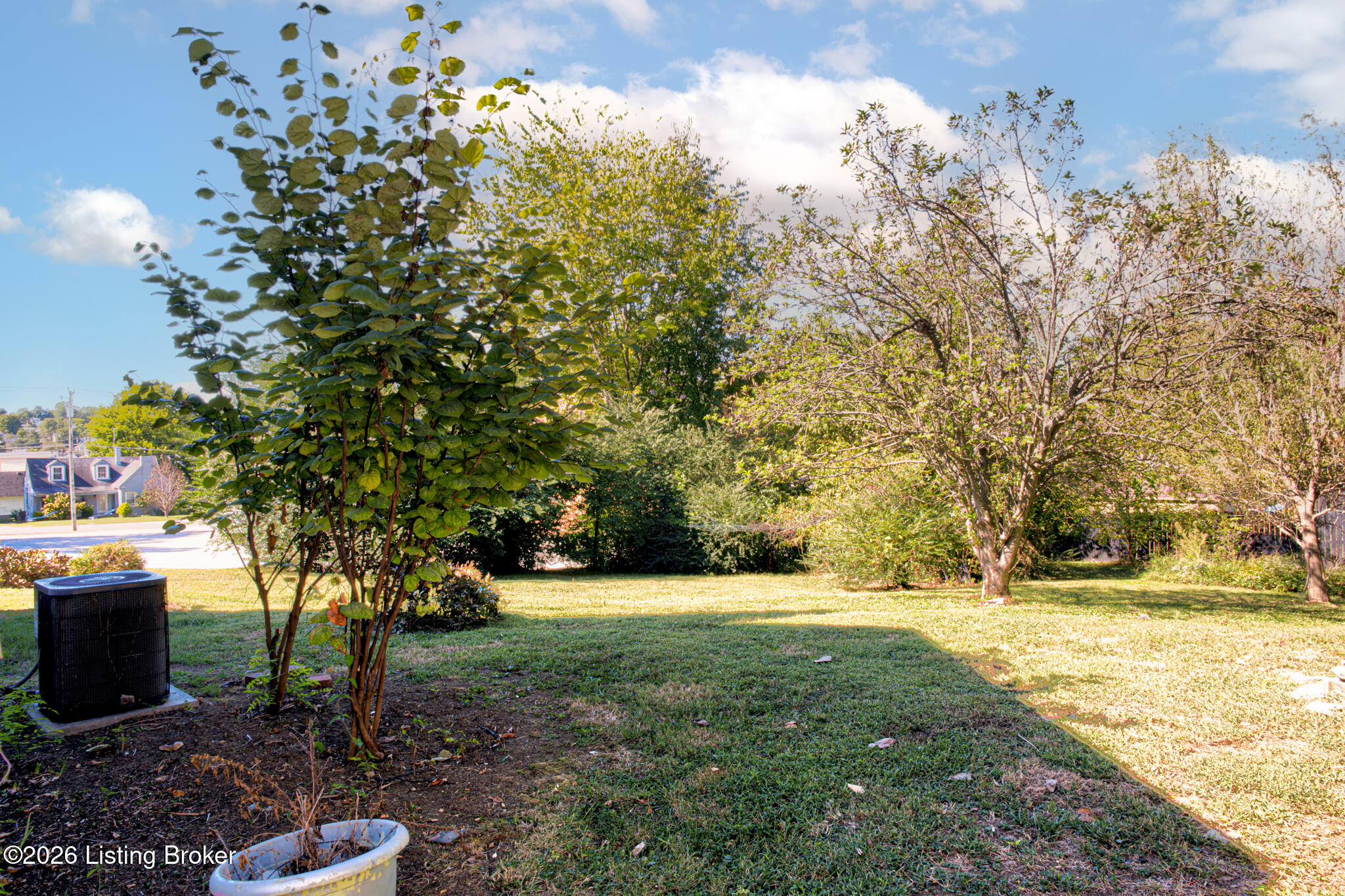 310 N Walnut St Property Photo 43