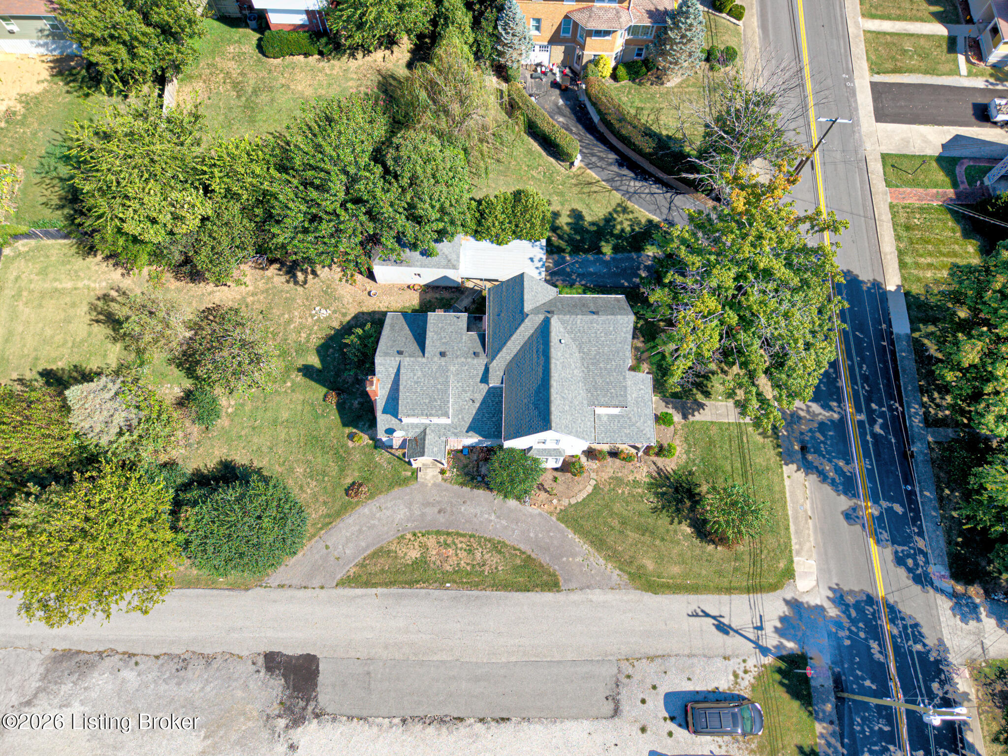 310 N Walnut St Property Photo 49