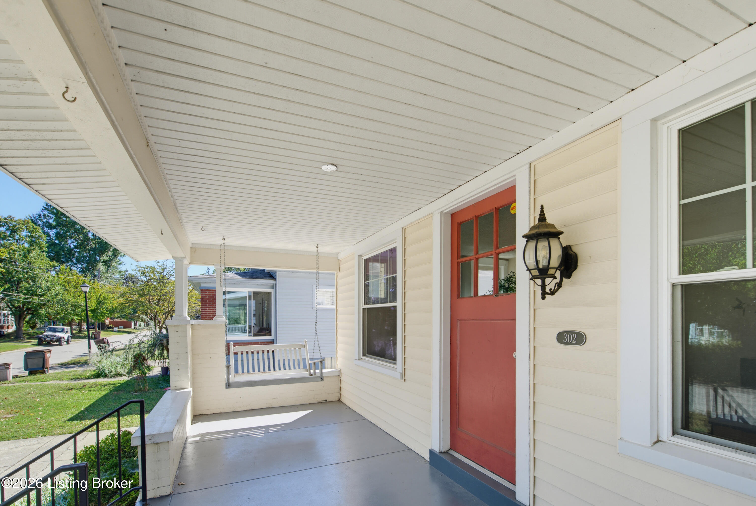 302 Iola Rd Property Photo 3