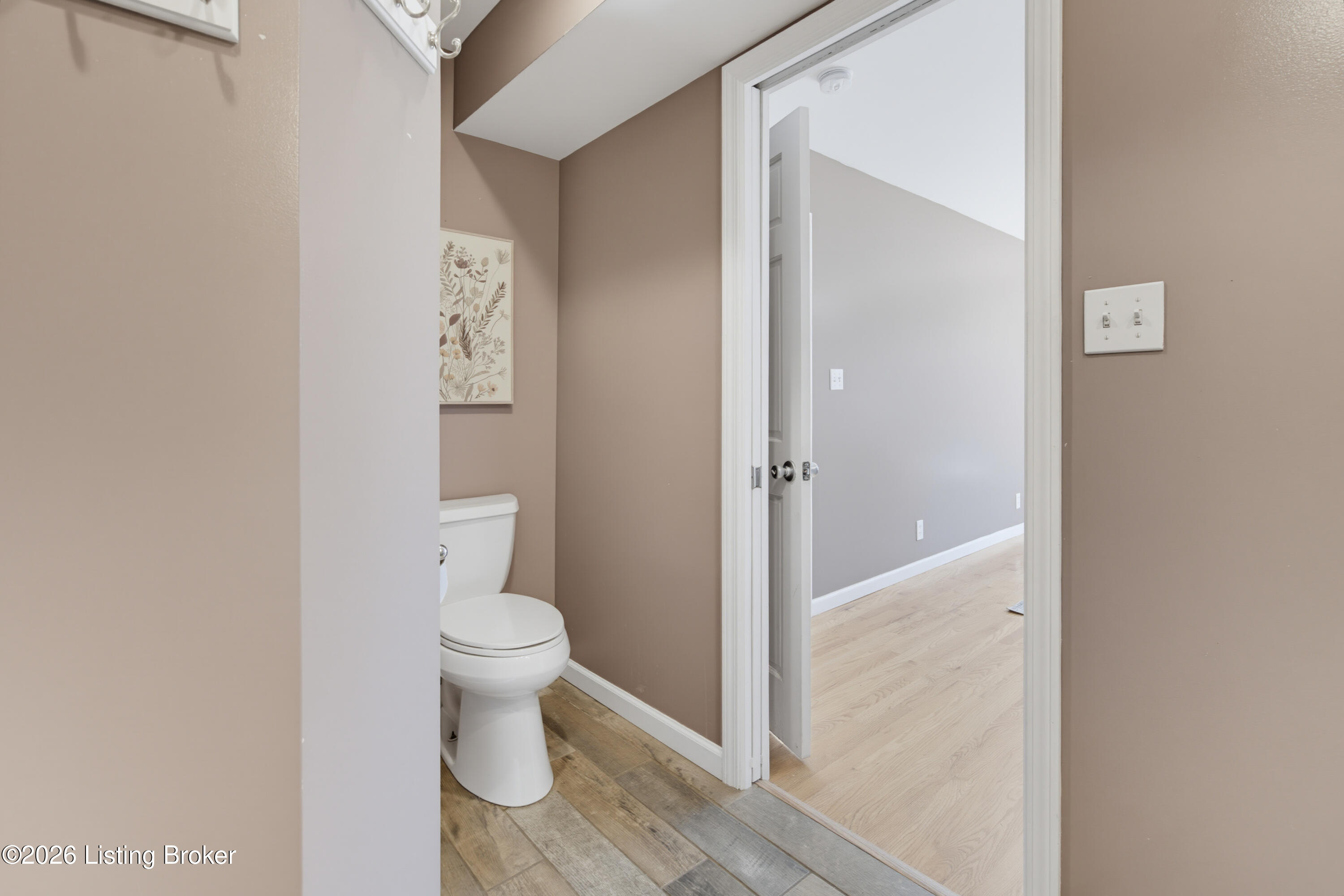 302 Iola Rd Property Photo 23