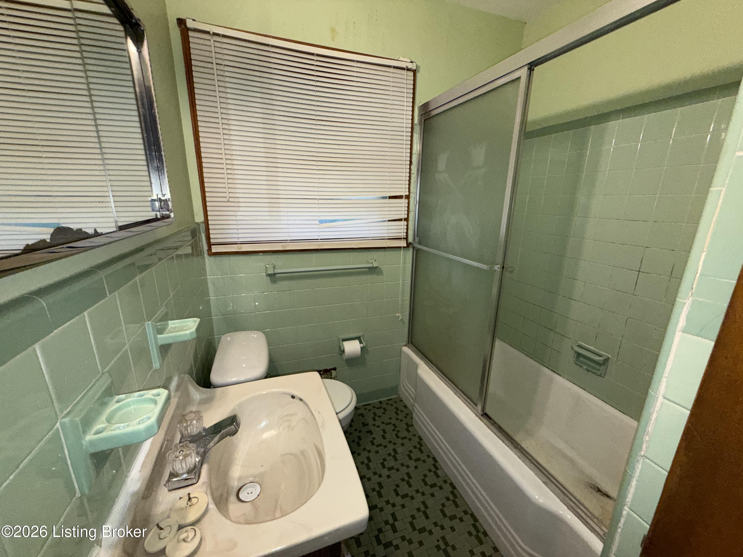 4843 S 4th St Property Photo 5