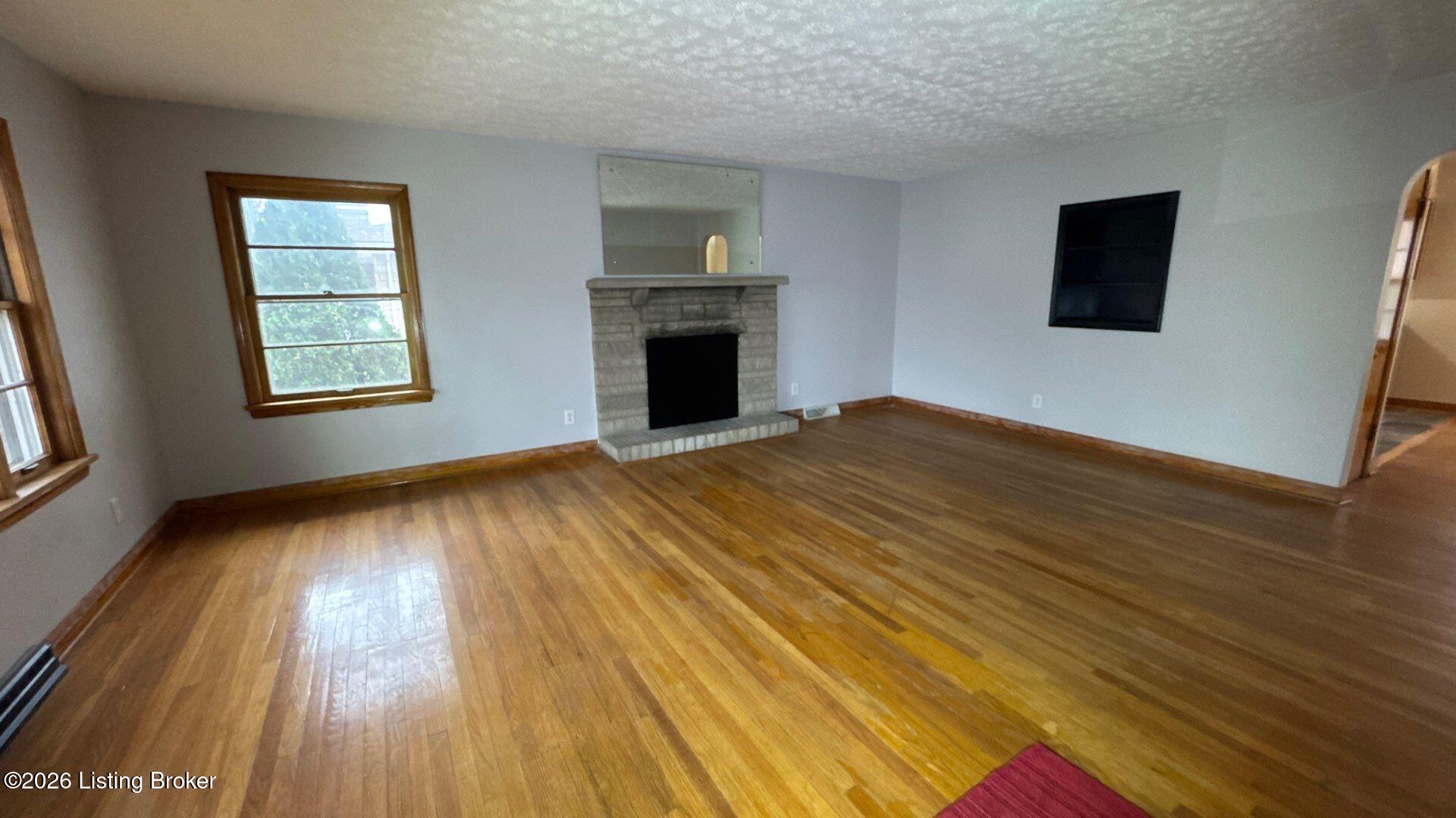 5908 Ashby Ln Property Photo 3