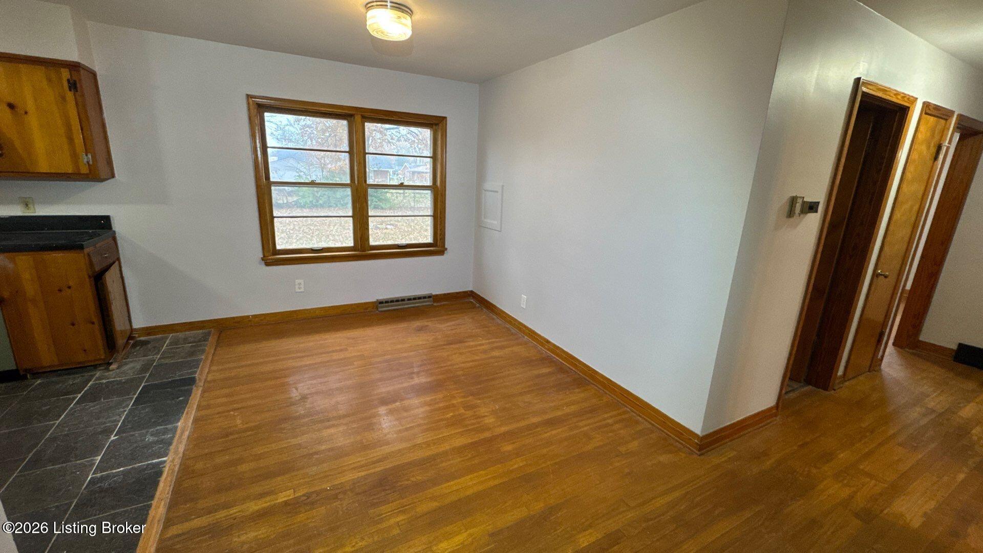 5908 Ashby Ln Property Photo 5
