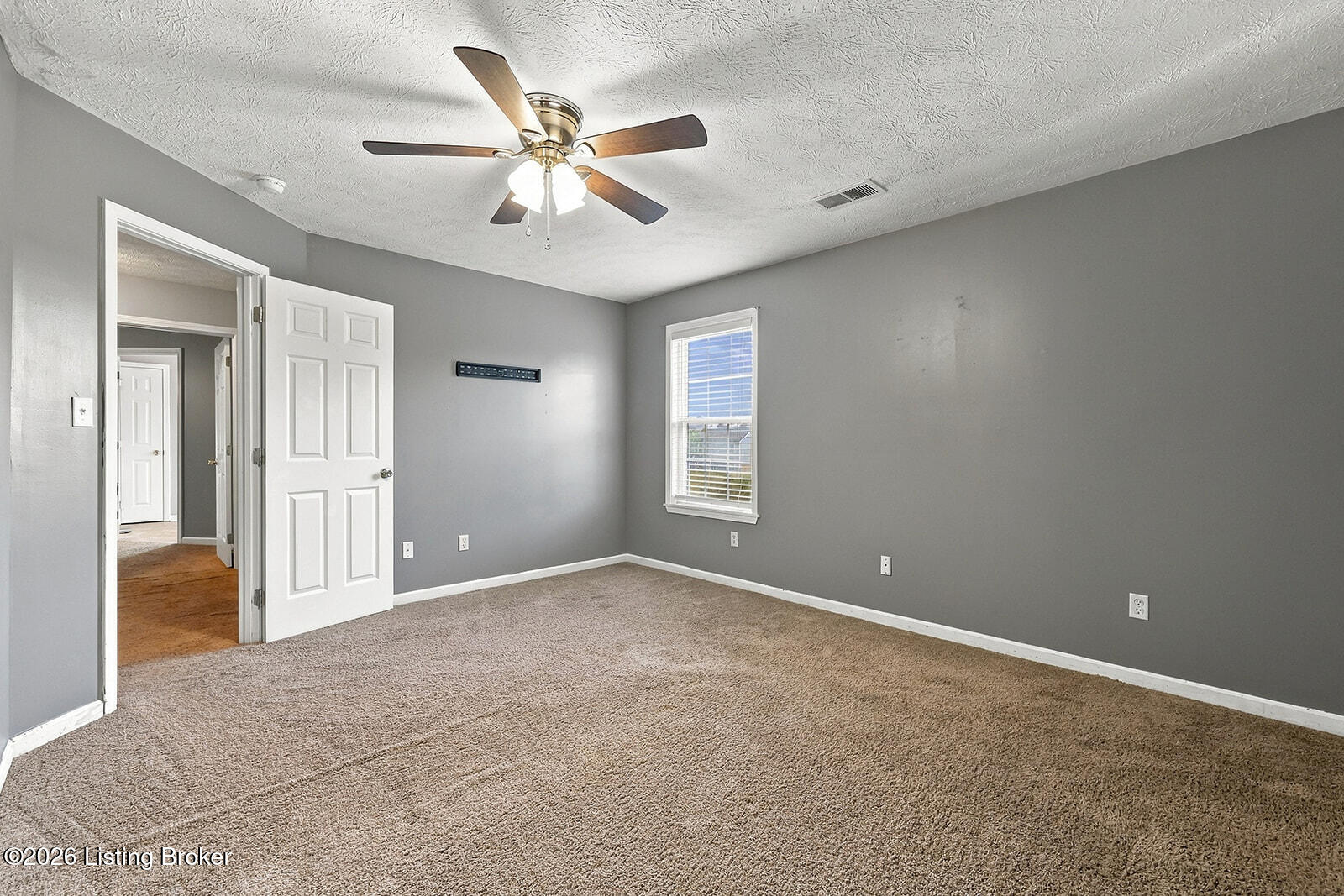 2262 Clearwater Dr Property Photo 33