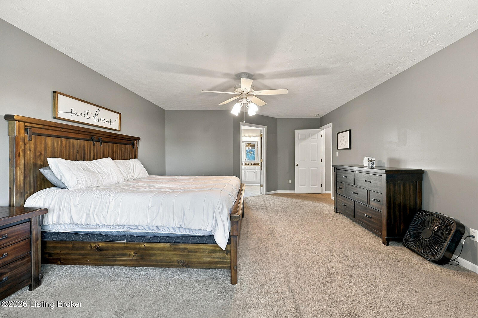 2262 Clearwater Dr Property Photo 41