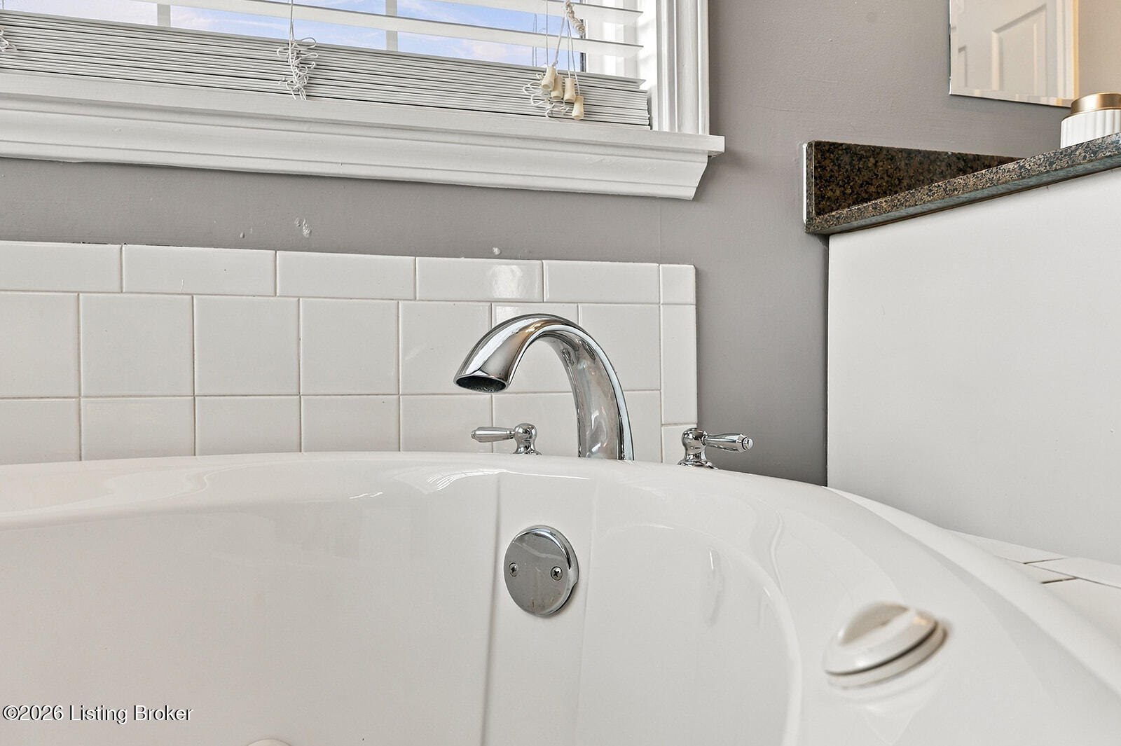 2262 Clearwater Dr Property Photo 48