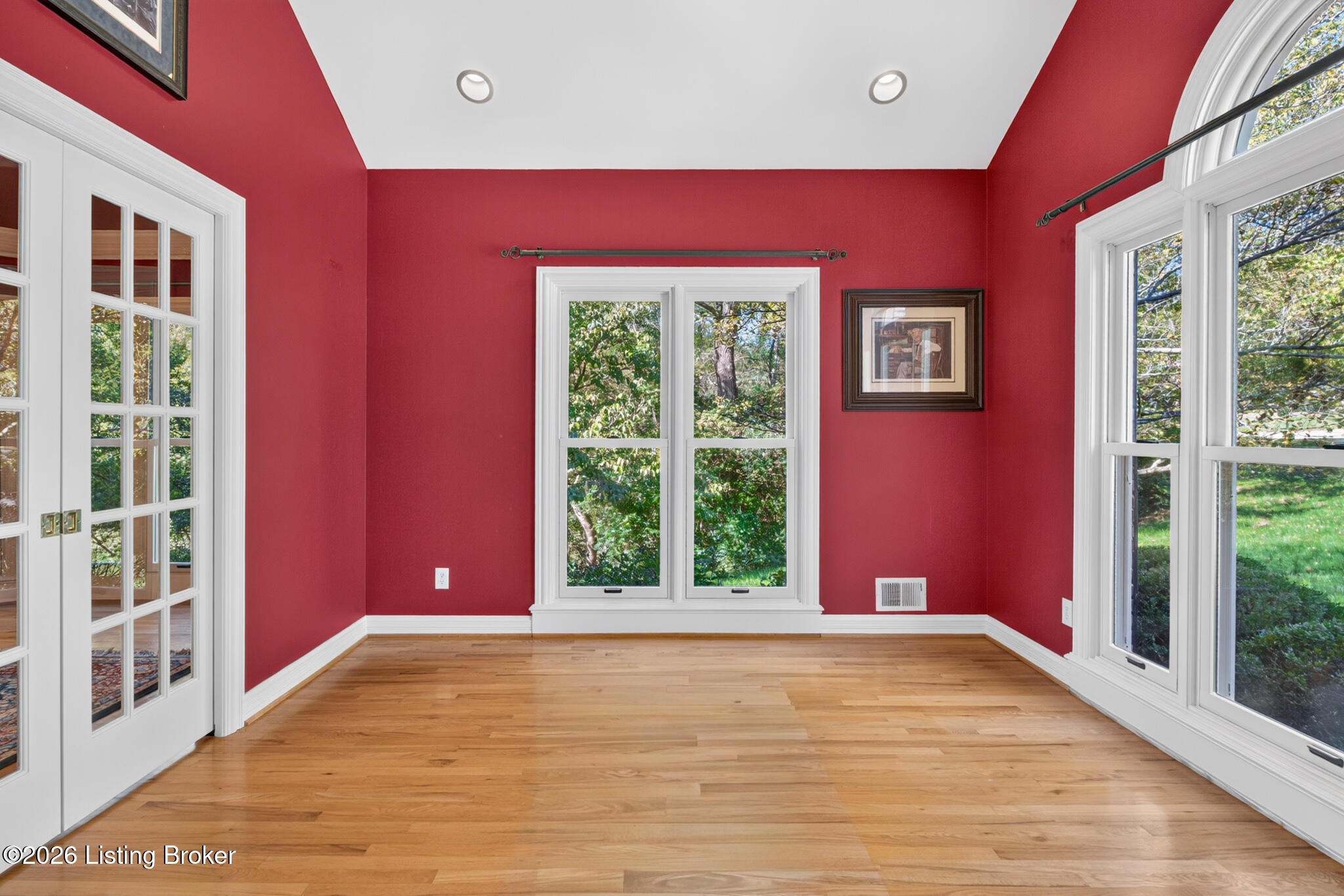 11812 Lakestone Way Property Photo 7