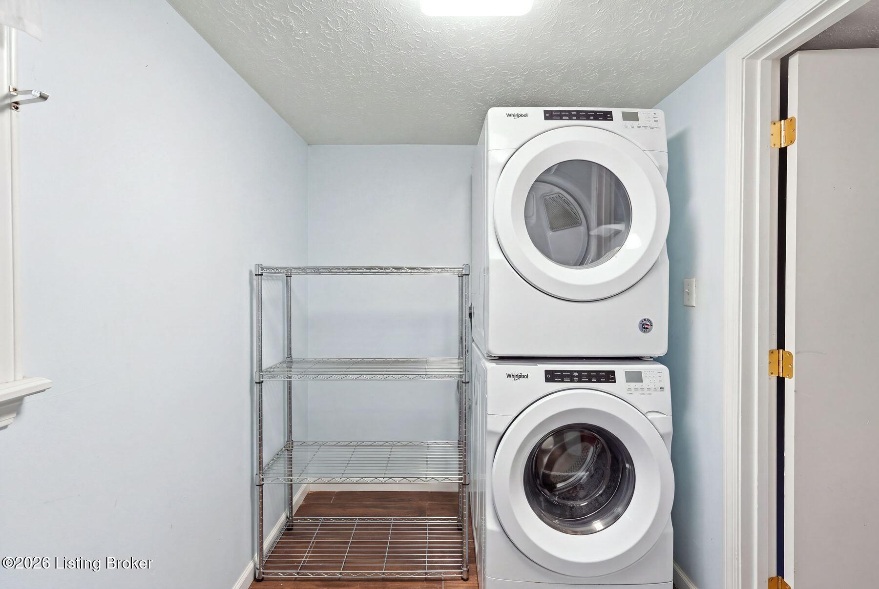408 Taurus Pl Property Photo 22