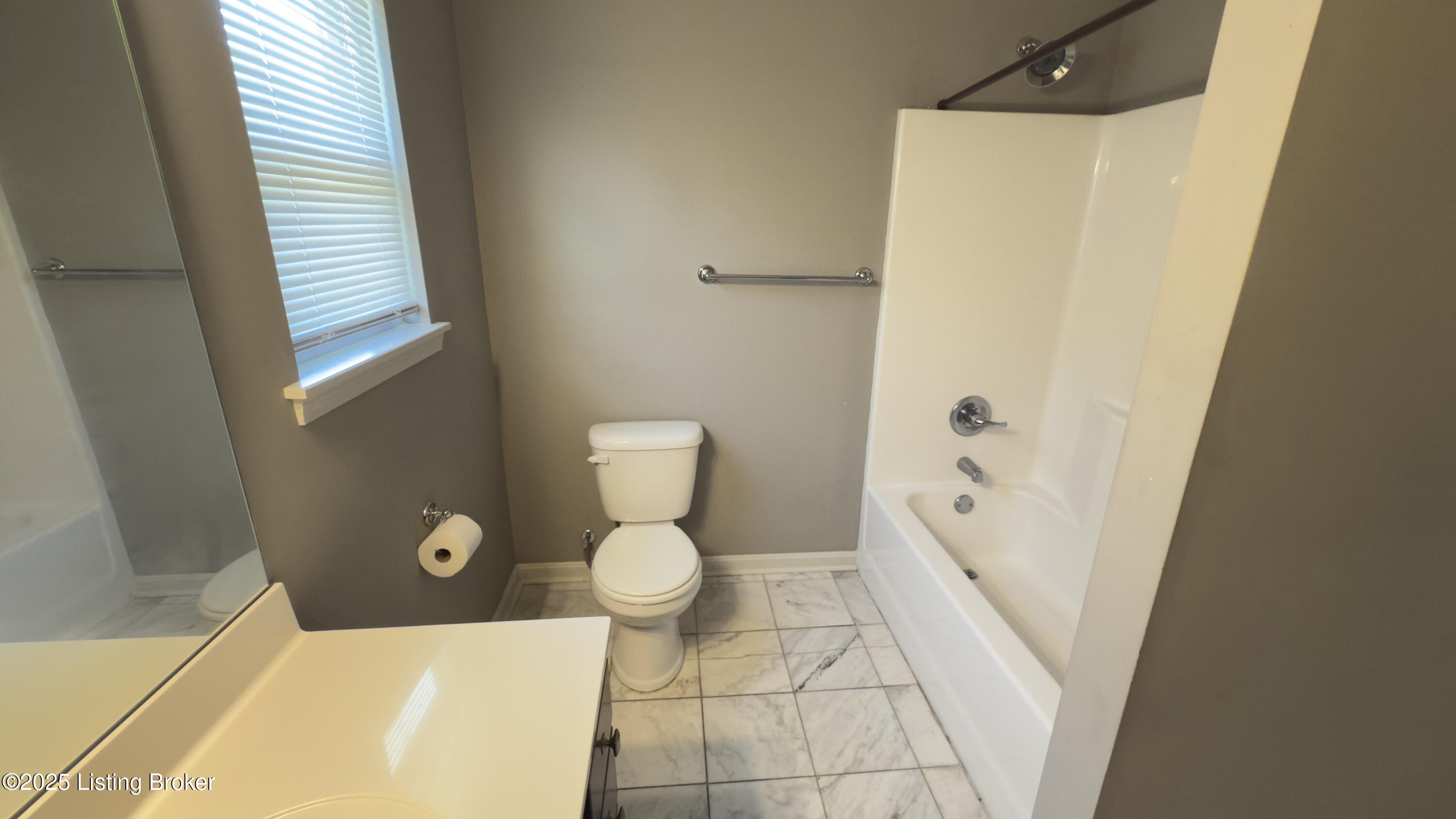 7606 Julia Ave Property Photo 9