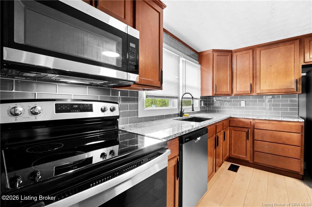 840 E Walnut St Property Photo 15