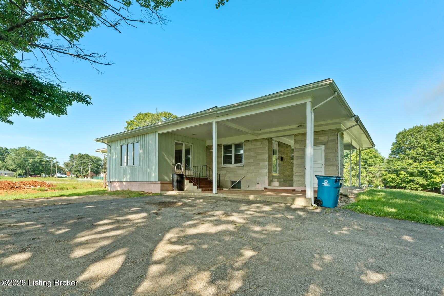 1309 Old State Rd Property Photo 4