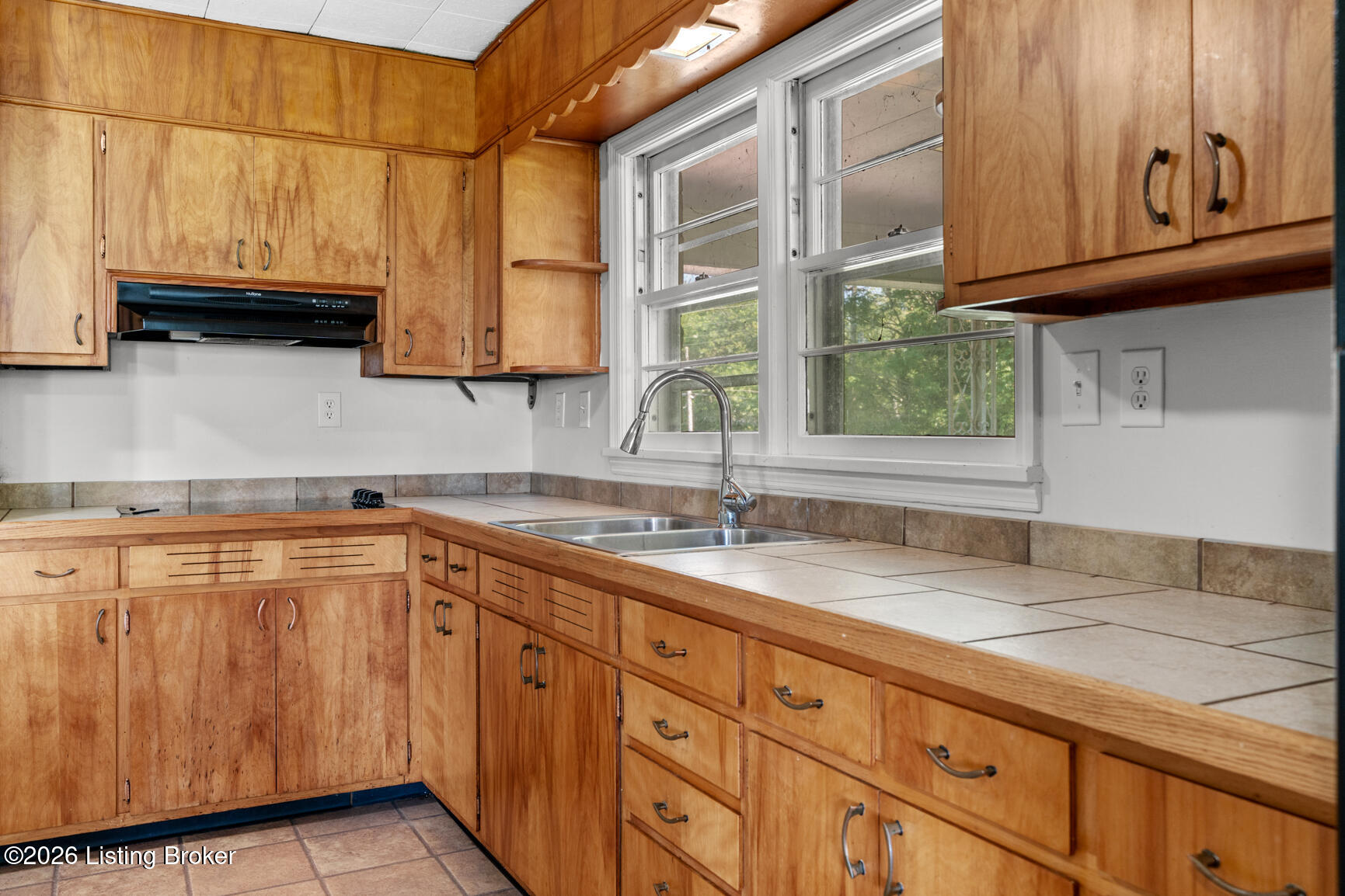 1309 Old State Rd Property Photo 9