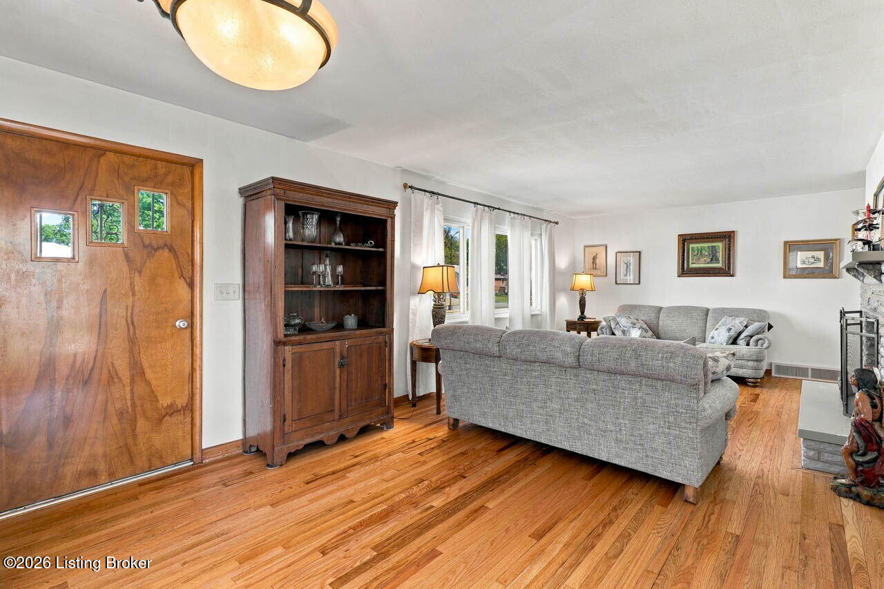 3318 Furman Blvd Property Photo 6