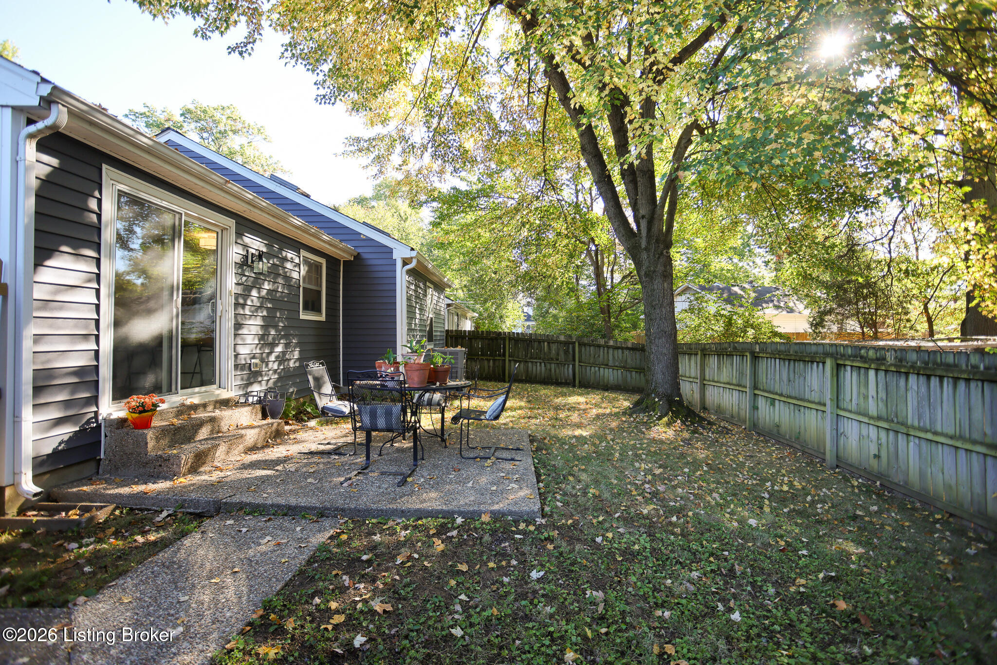 7102 Lydgate Dr Property Photo 25