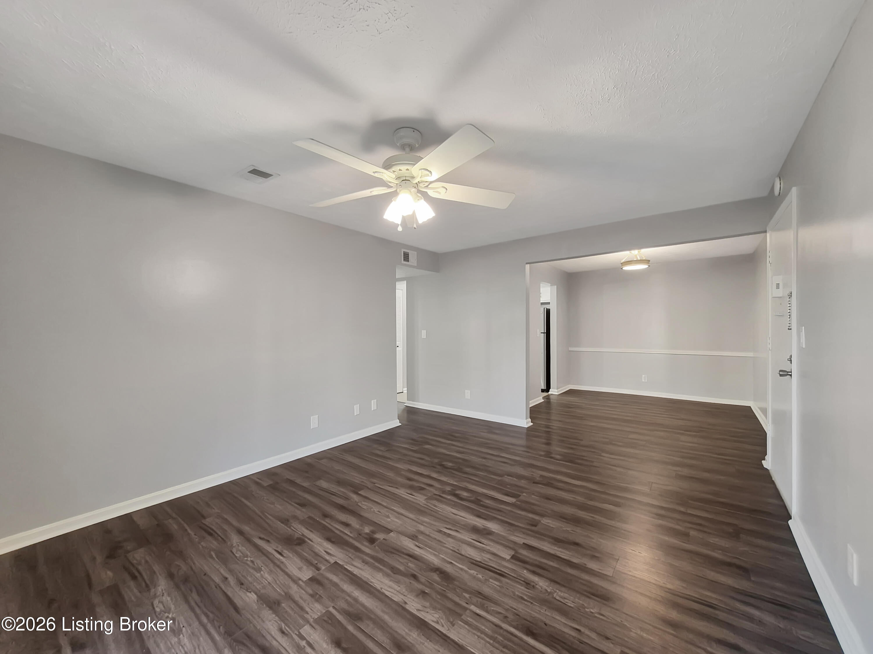 107 Algiers Ct Apt 2 Property Photo 3