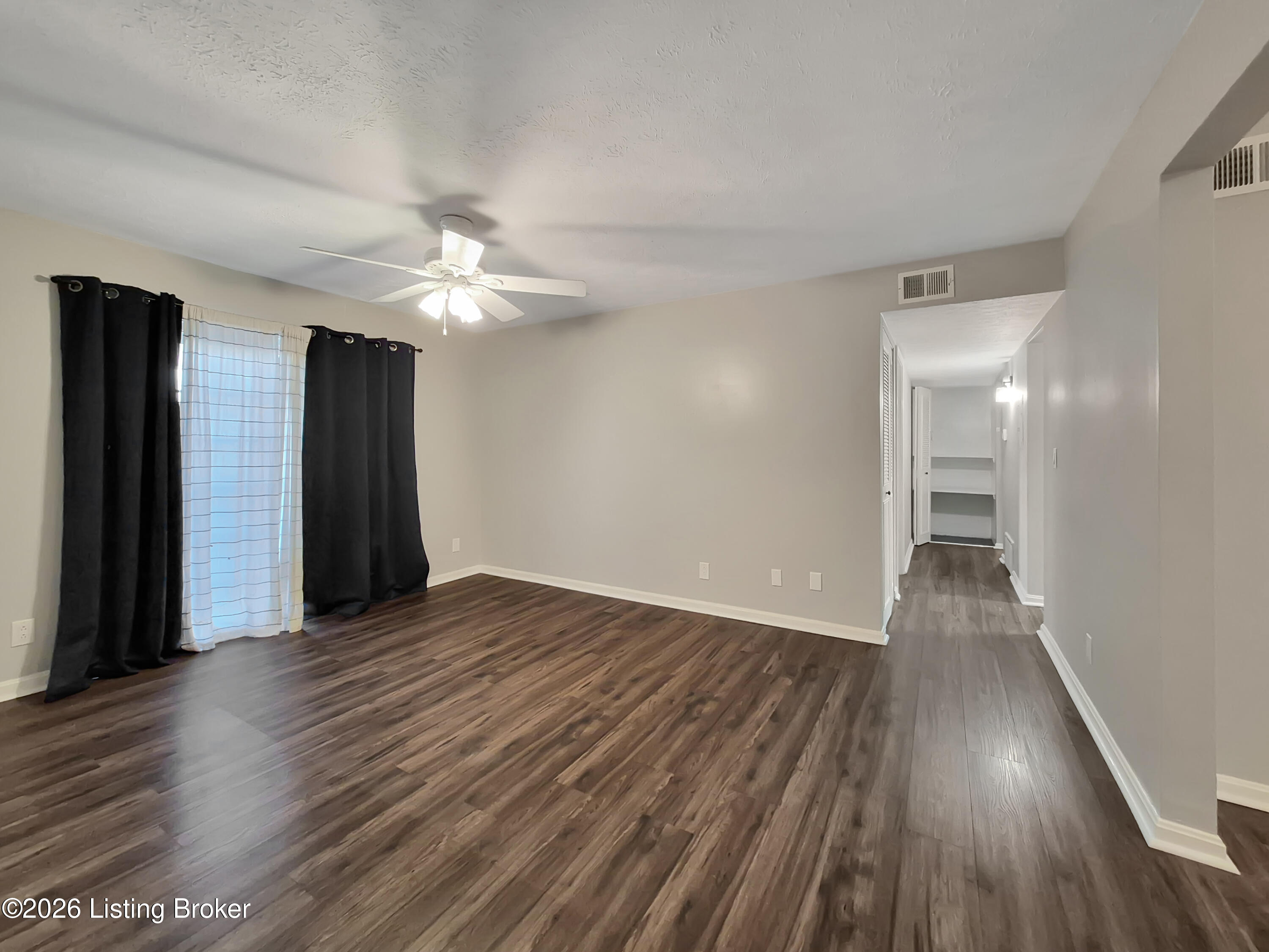 107 Algiers Ct Apt 2 Property Photo 8
