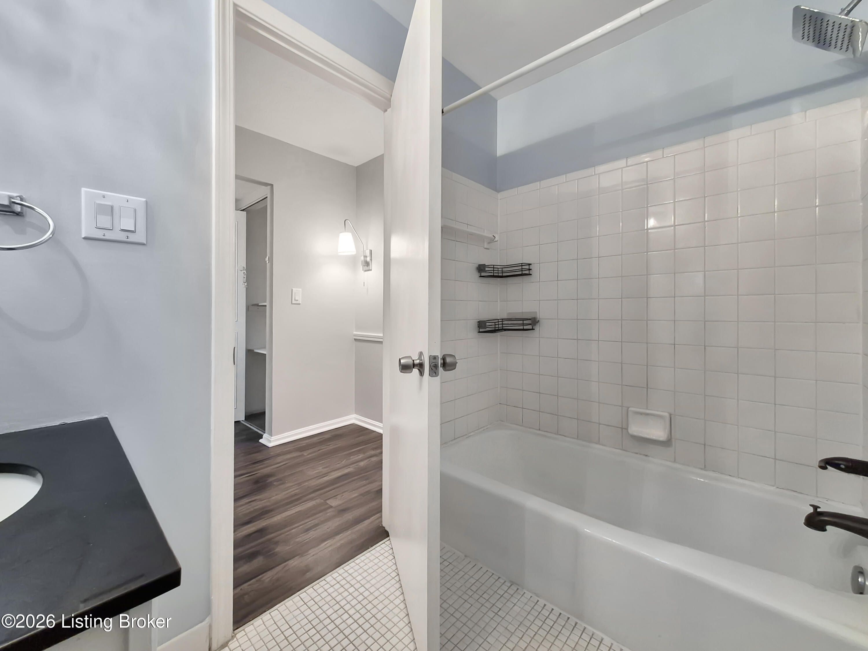 107 Algiers Ct Apt 2 Property Photo 13