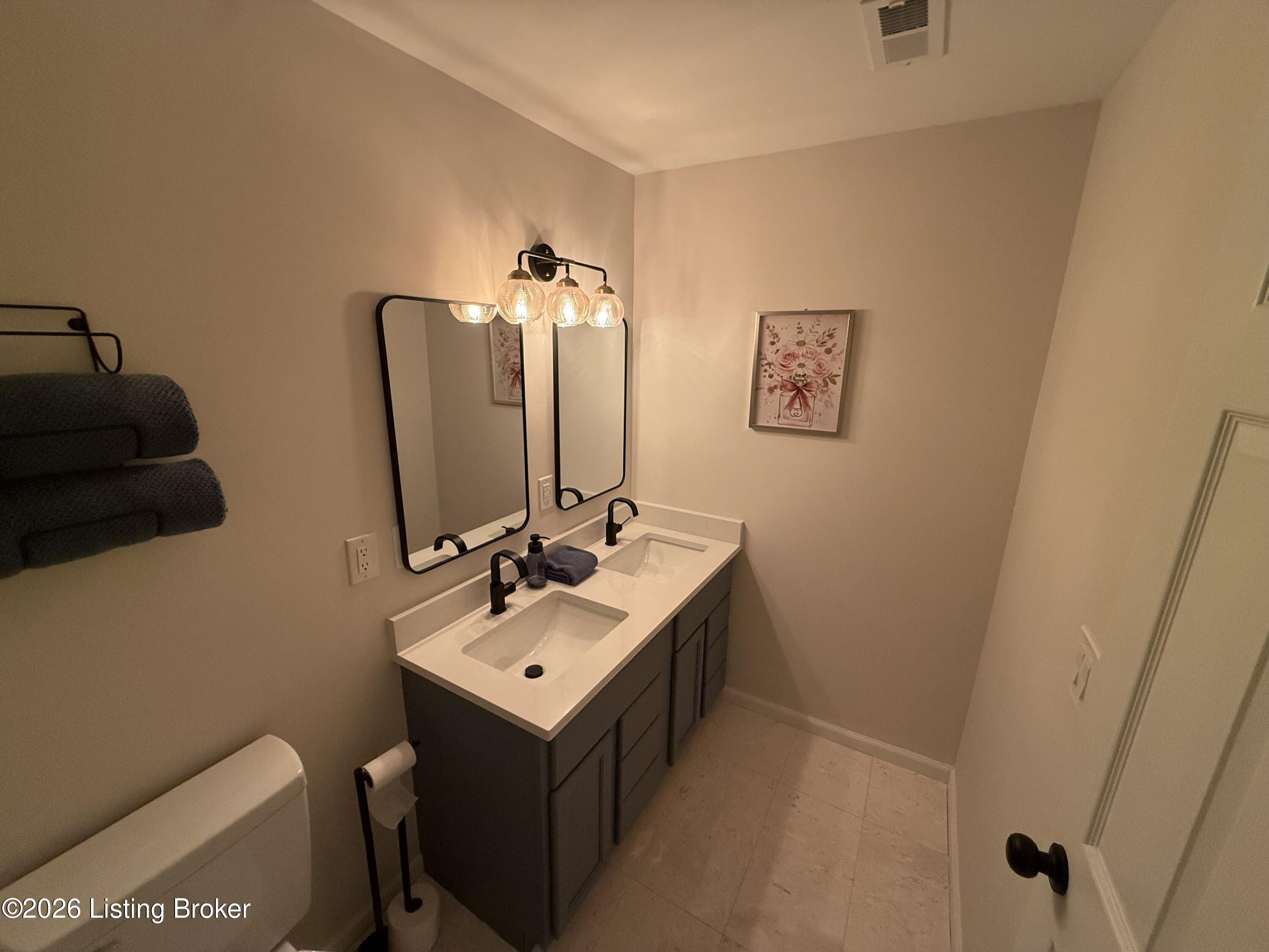 4453 Knob Creek Rd Property Photo 7