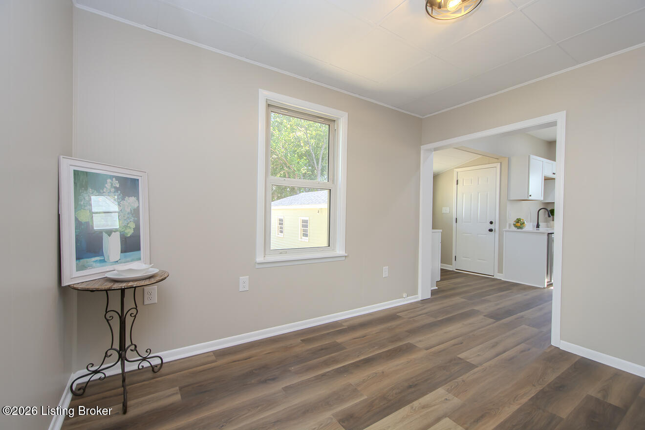 303 Iola Rd Property Photo 15