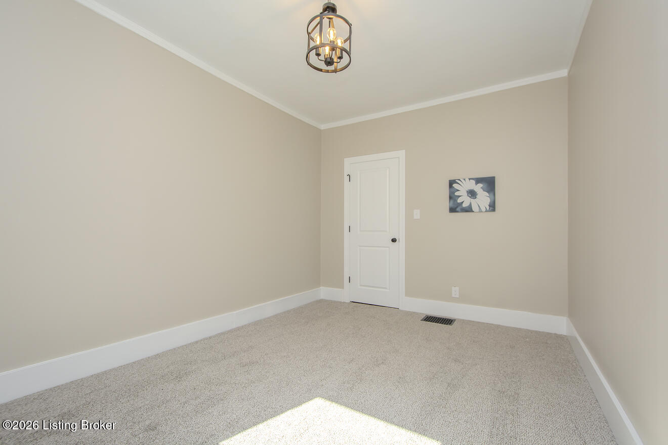 303 Iola Rd Property Photo 22