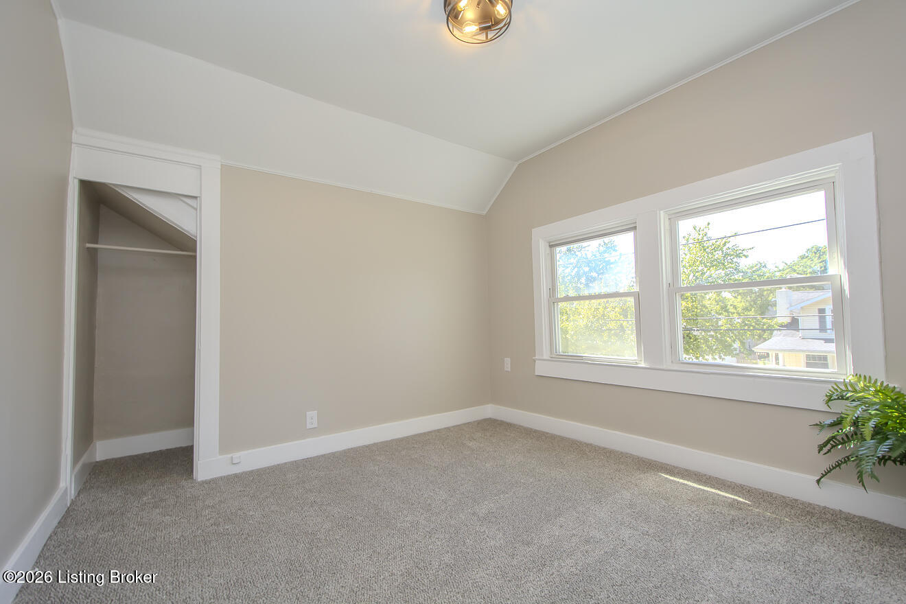 303 Iola Rd Property Photo 31