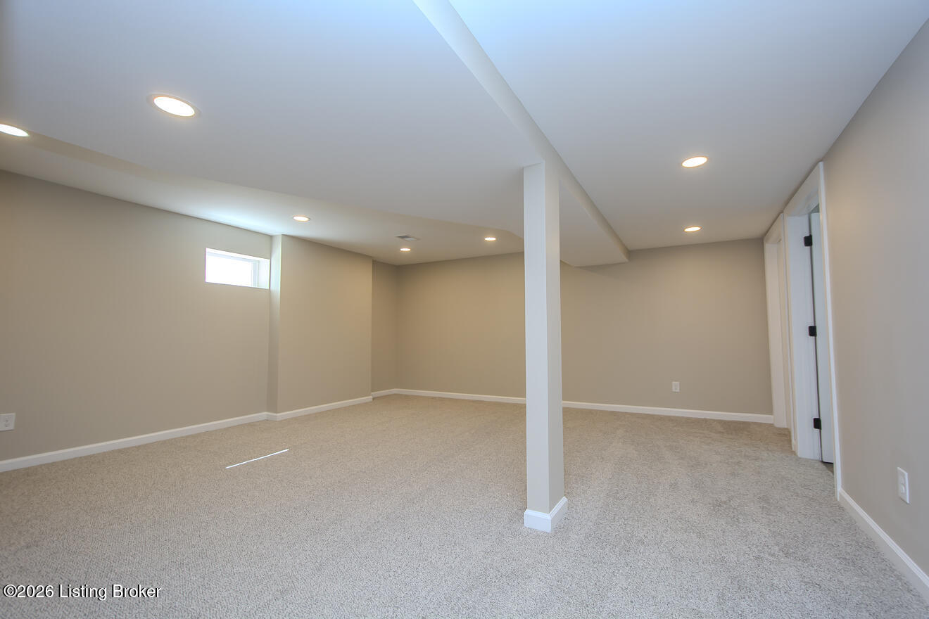 303 Iola Rd Property Photo 34