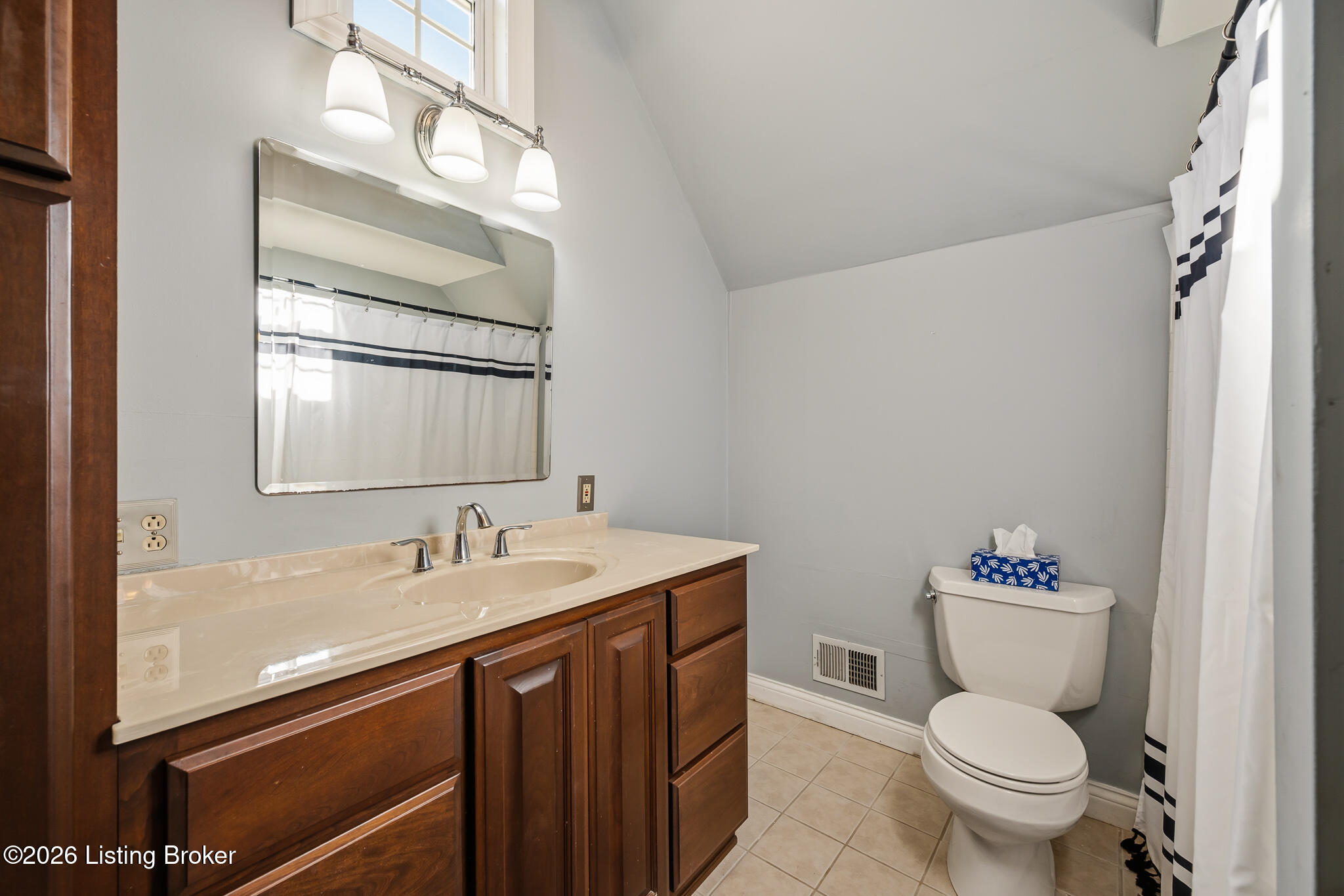 203 Iola Rd Property Photo 27