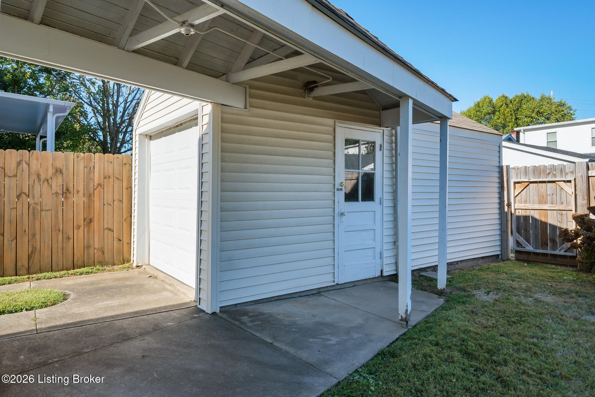 203 Iola Rd Property Photo 39