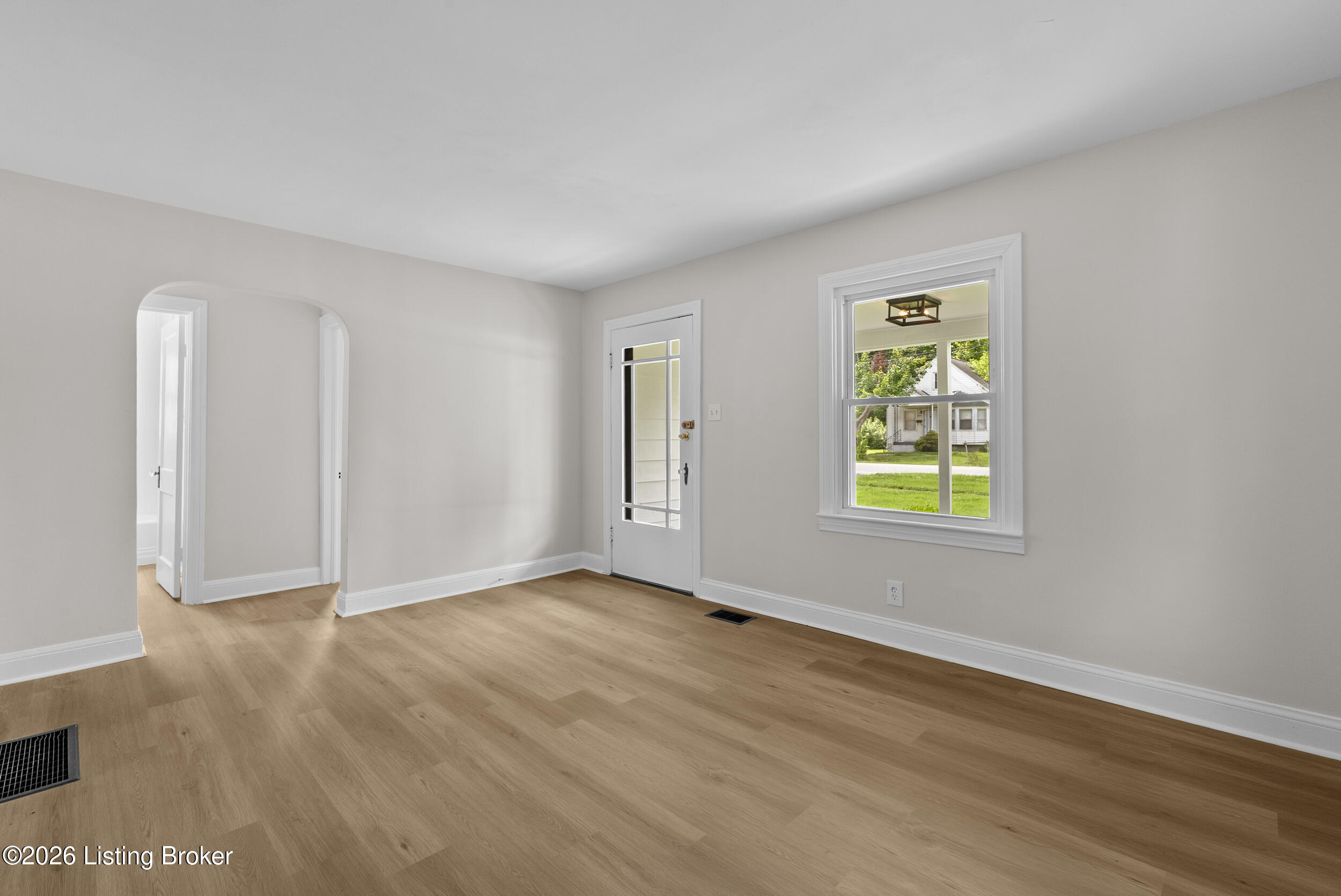 5001 Graston Ave Property Photo 3