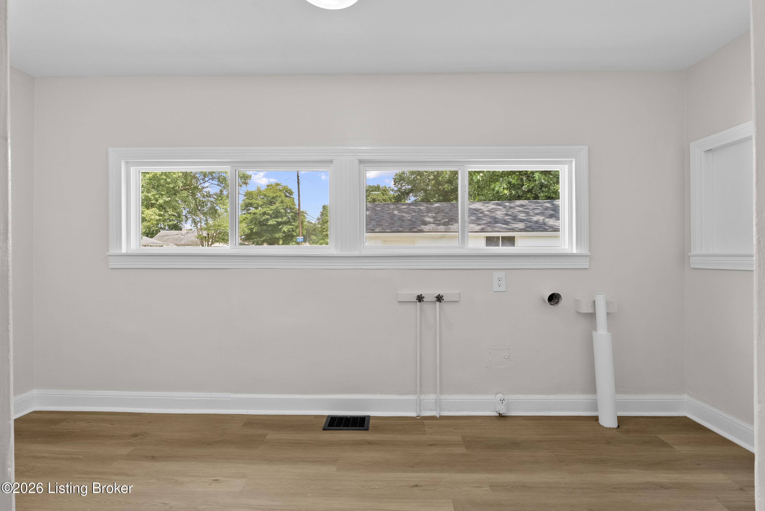 5001 Graston Ave Property Photo 27