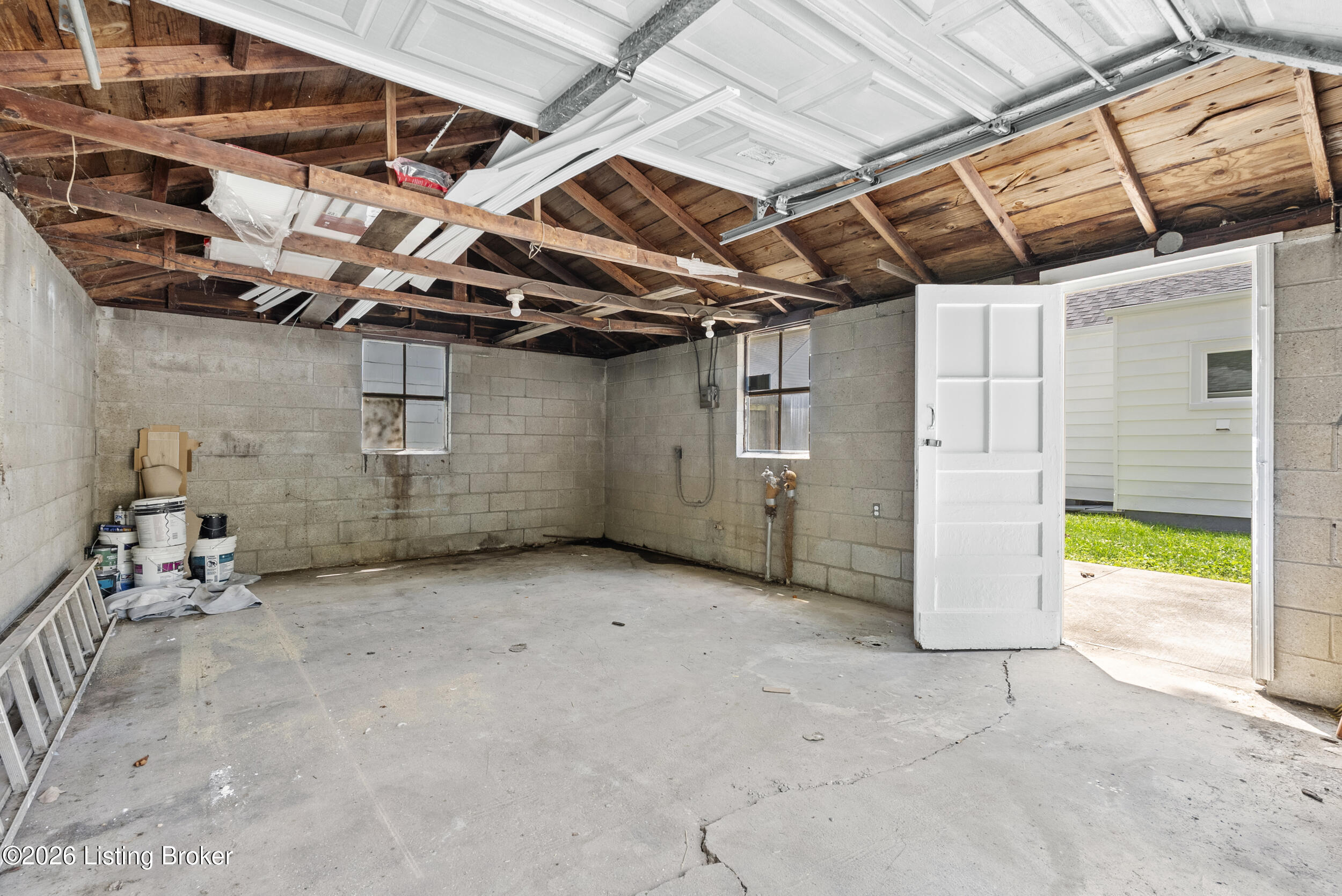 5001 Graston Ave Property Photo 37
