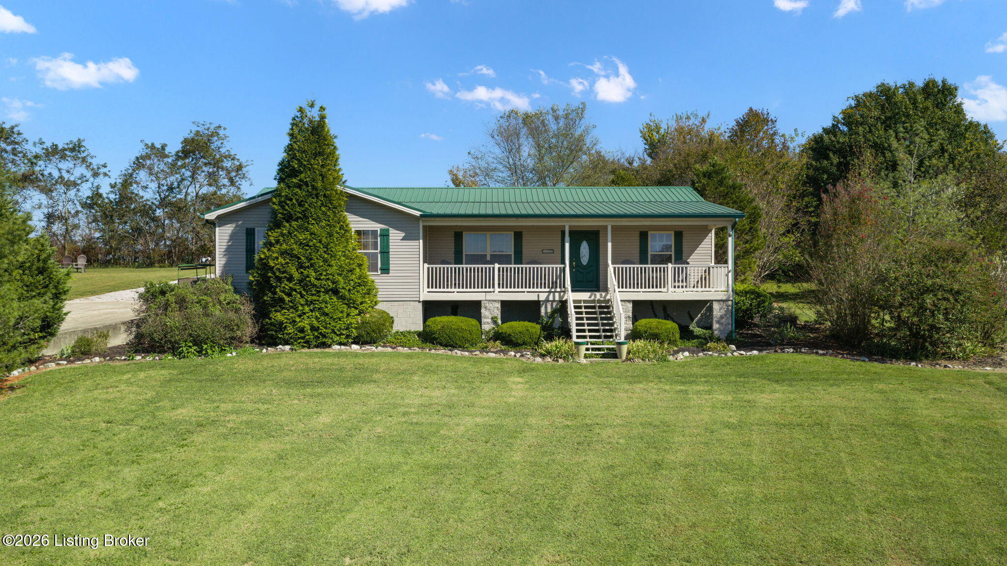 1330 Sandy Beach Ln Property Photo 2