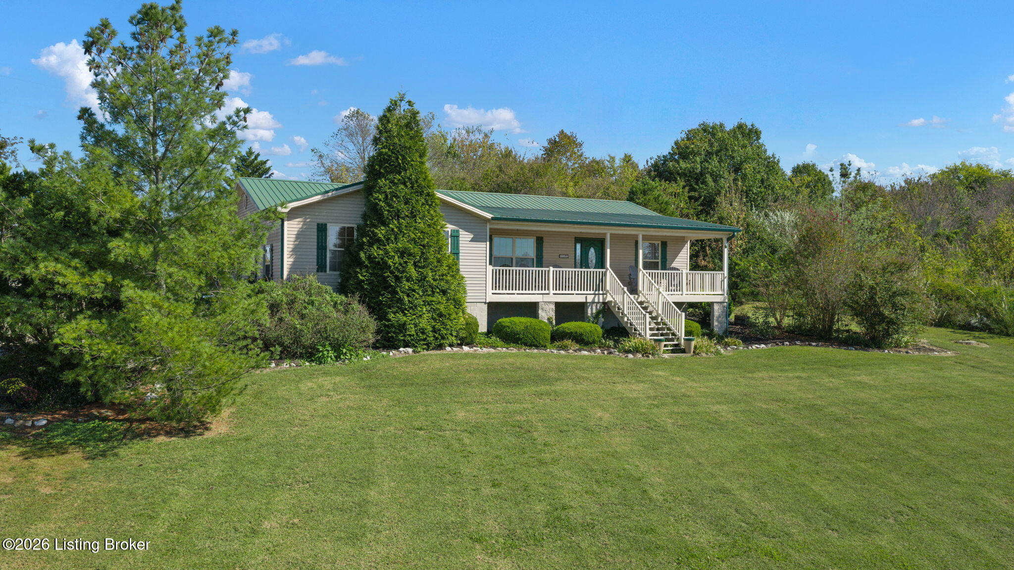 1330 Sandy Beach Ln Property Photo 3
