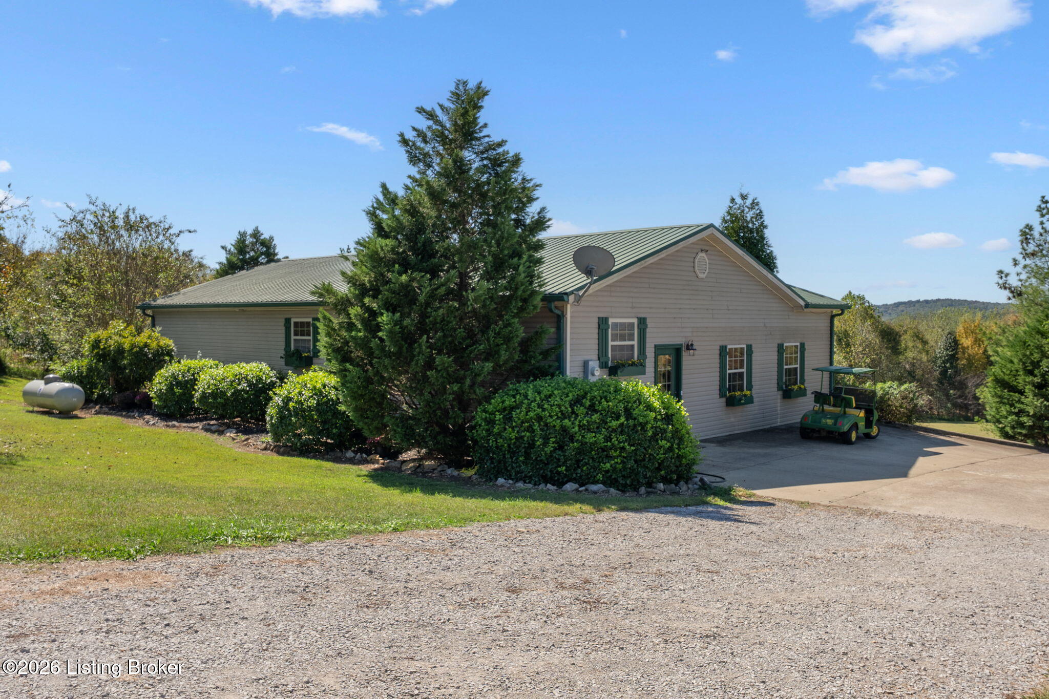 1330 Sandy Beach Ln Property Photo 4