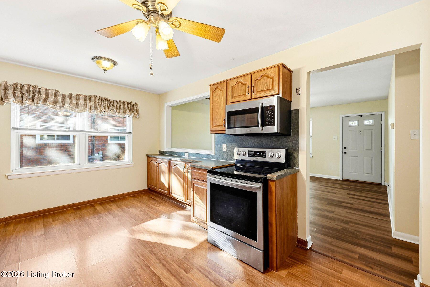 3121 Maywood Pl Property Photo 5