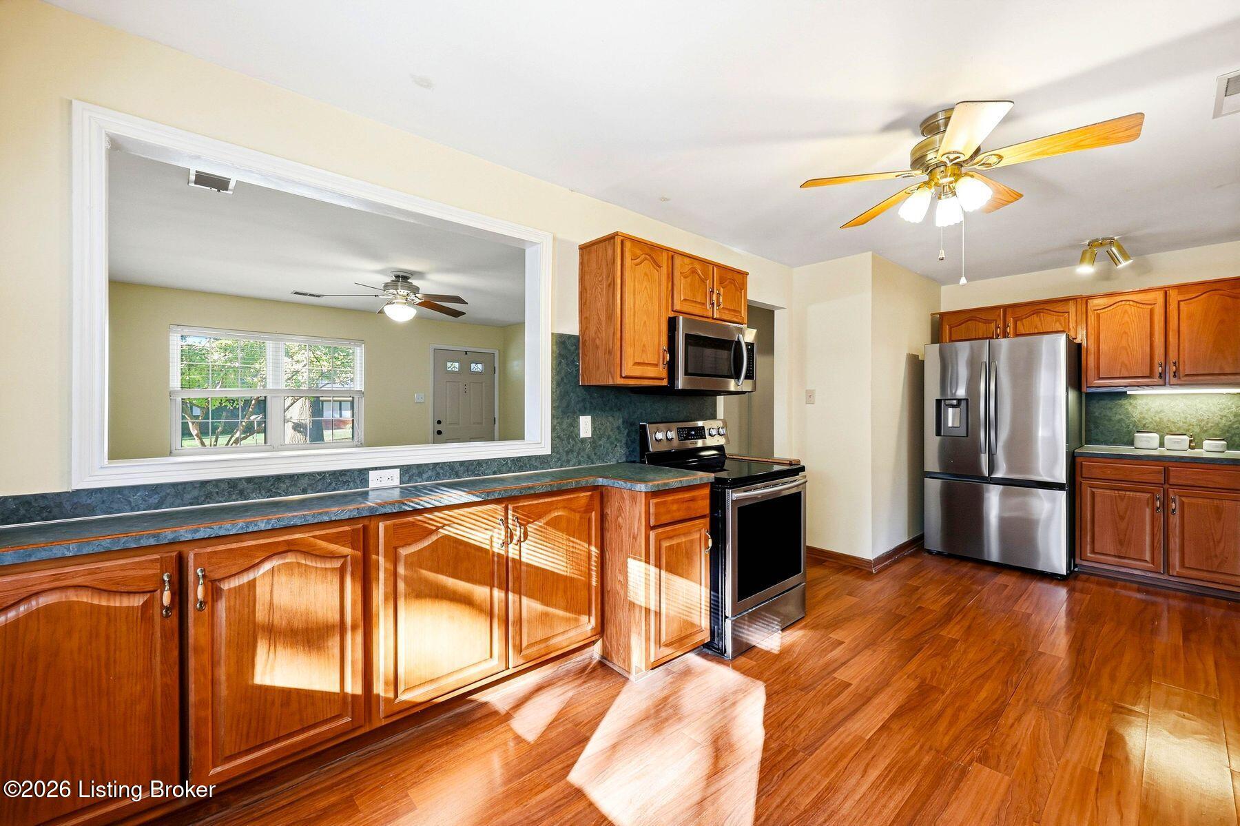 3121 Maywood Pl Property Photo 6