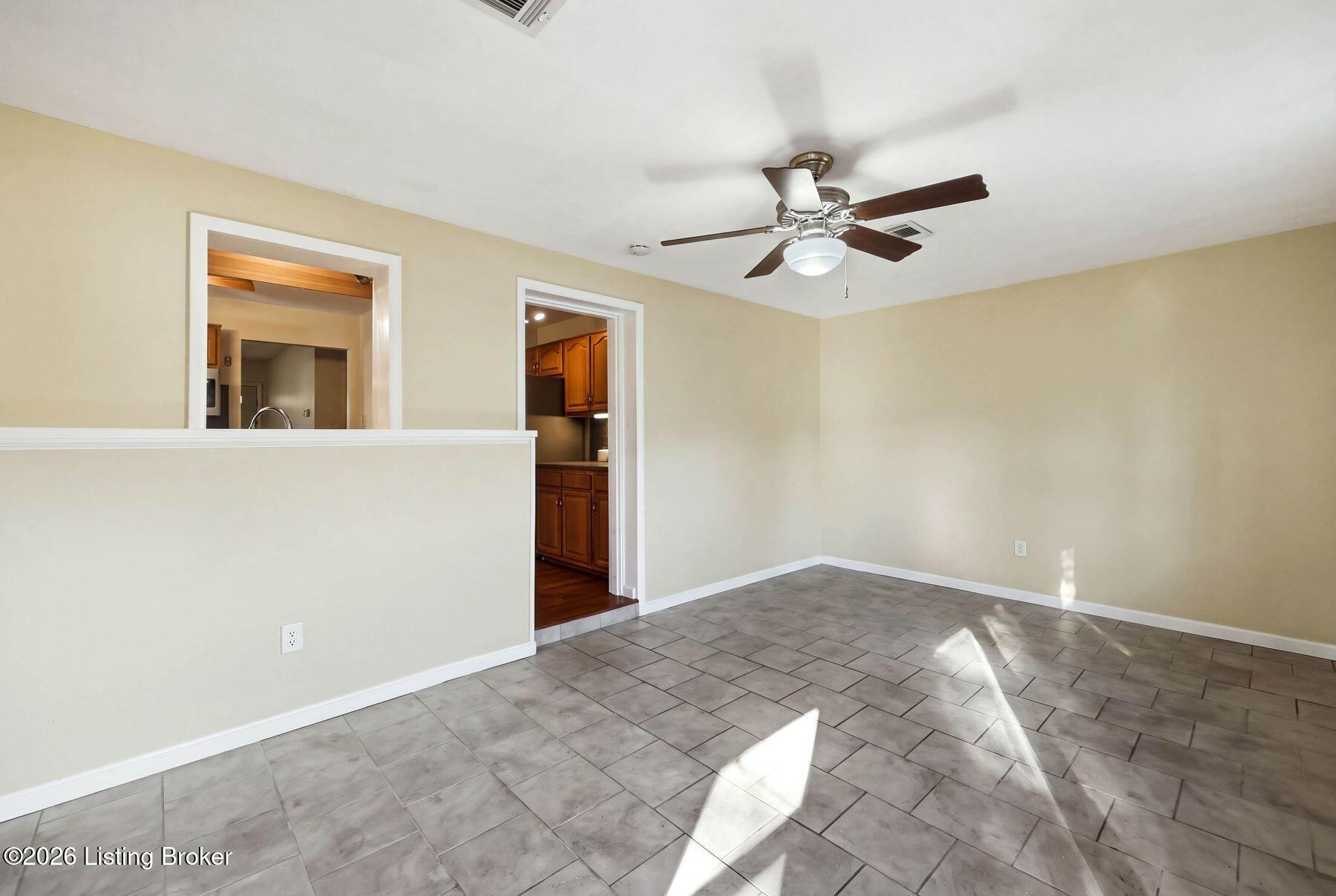 3121 Maywood Pl Property Photo 7