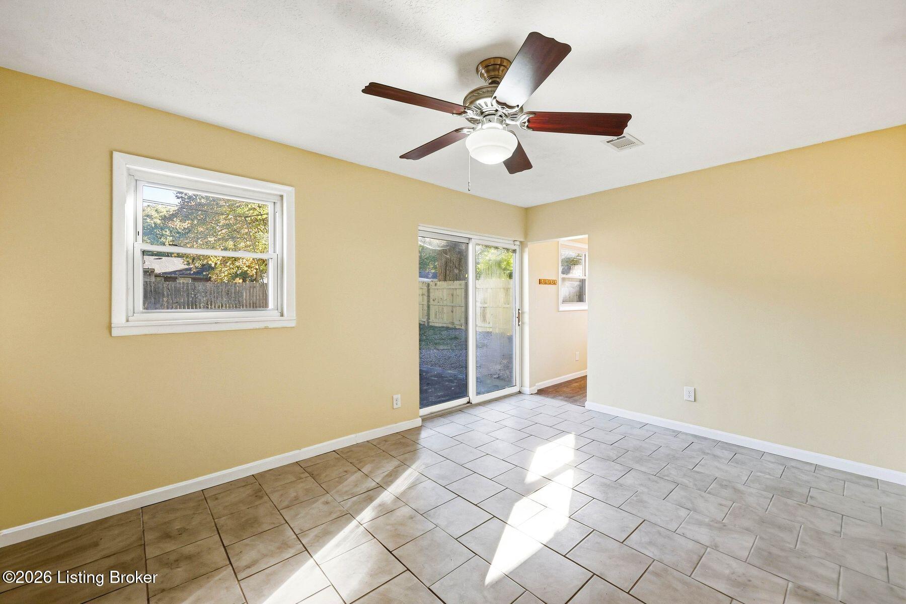 3121 Maywood Pl Property Photo 8